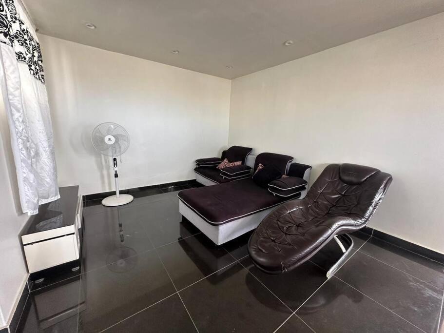 Cosy 2 bedroom in Flic en Flac photo 2
