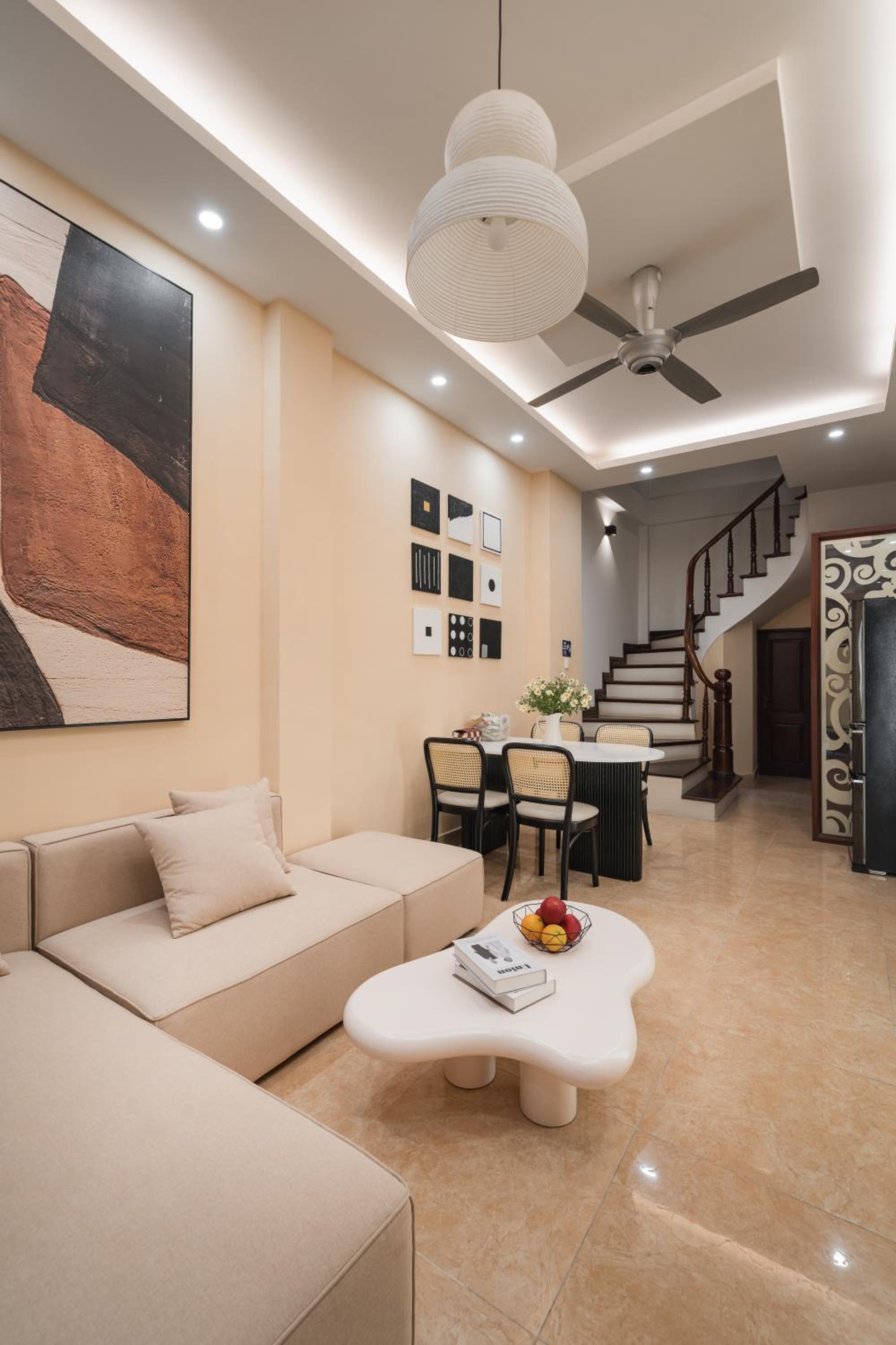 Ukiyo 3 bedrooms house 5' walk to Hanoi Flag Tower