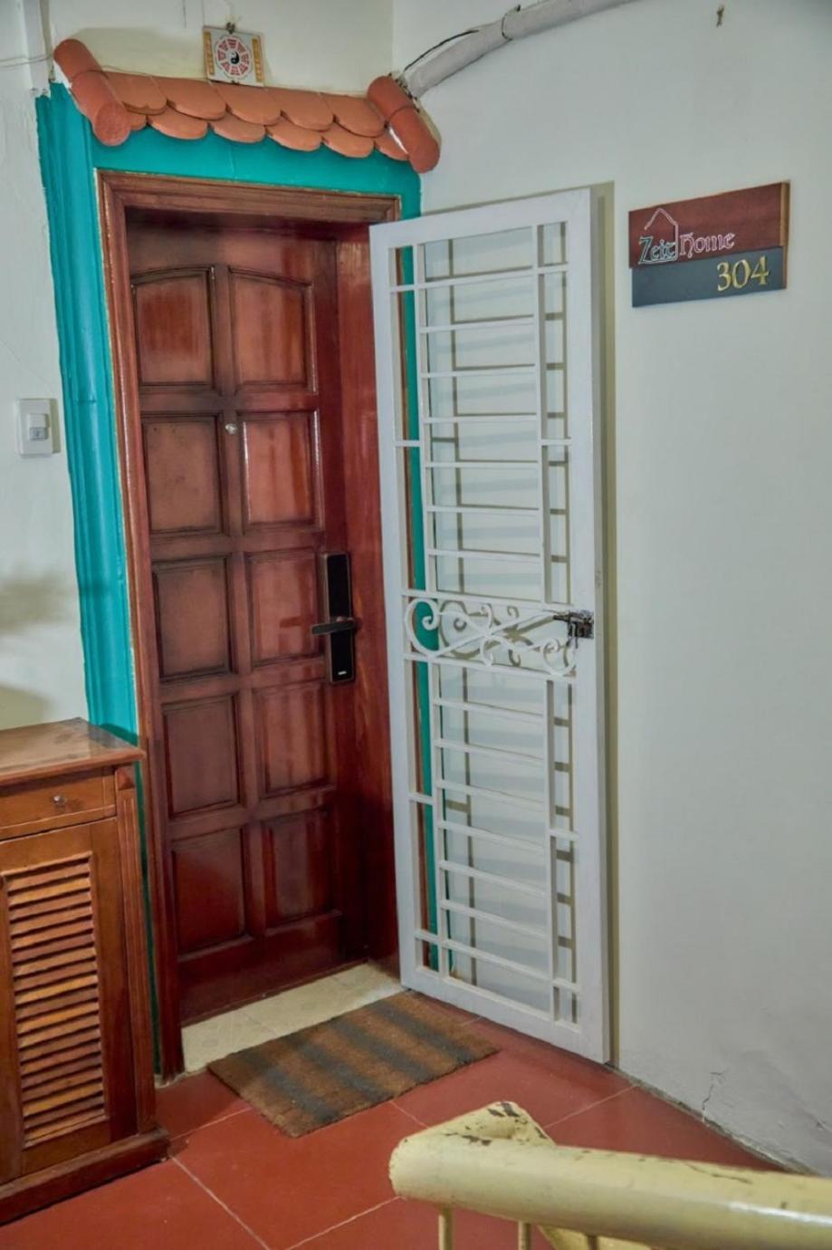 Amazing View, Natural View, 3' To Hoan Kiem Lake, Free Wifi, Netflix, 2 Beds, 1 Toilet-2 Showers