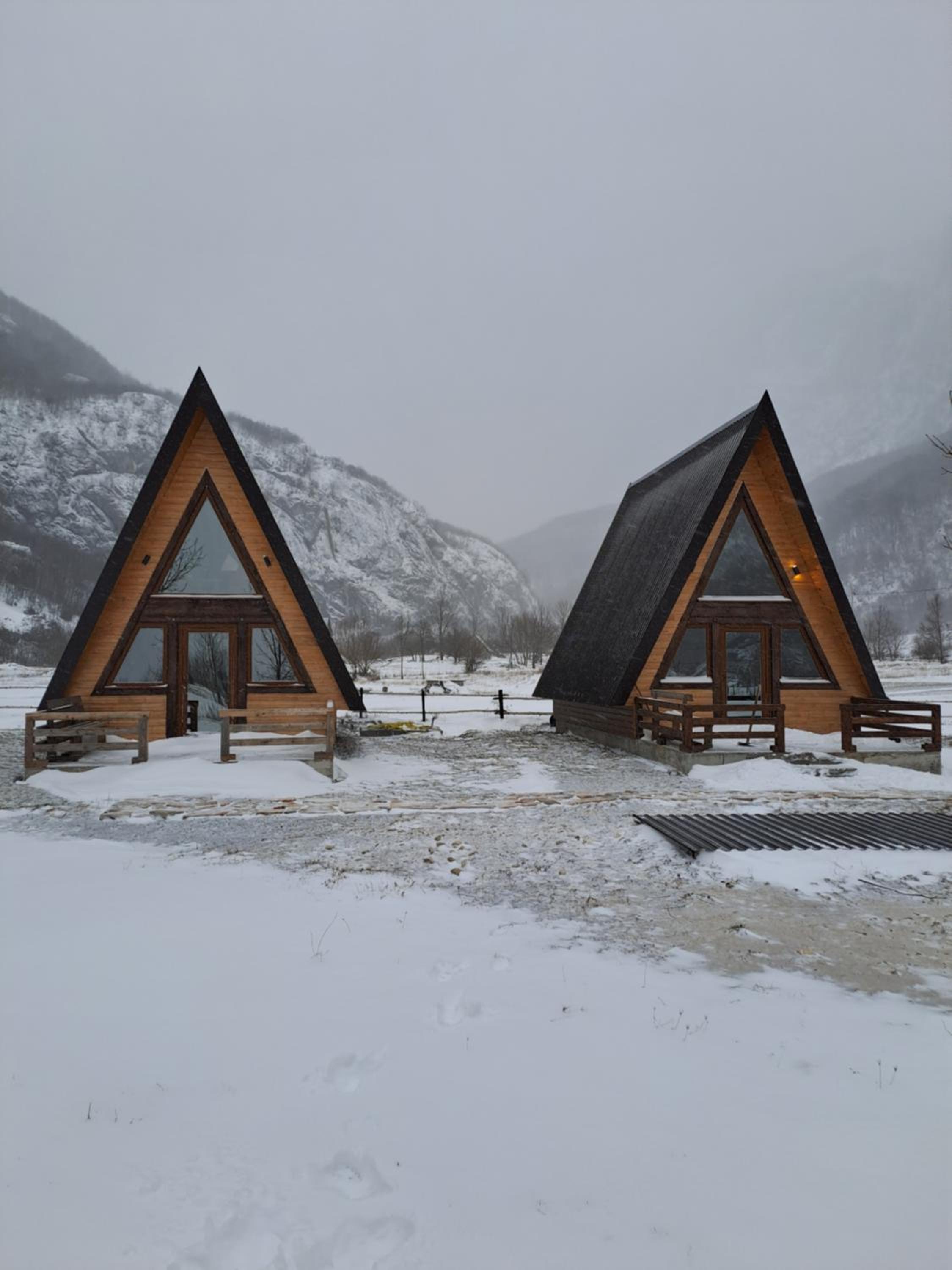 Wooden cottages KONAK