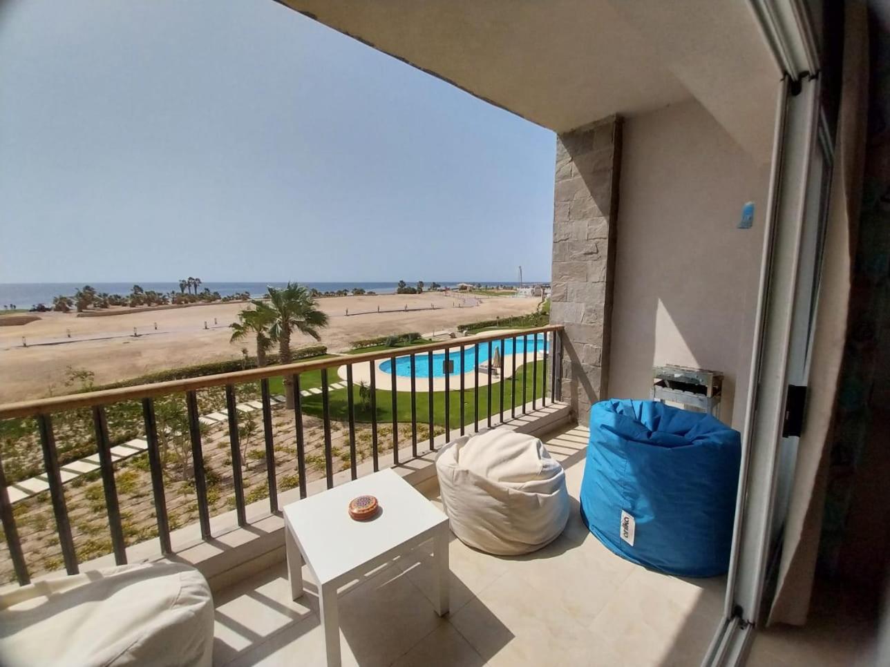 Relaxing open Seaview Apartment