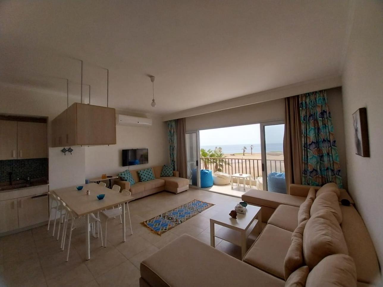 Relaxing open Seaview Apartment