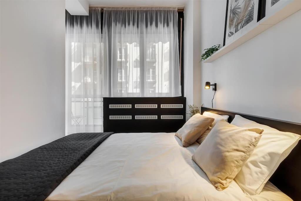 Central Premium Apartment at Madách Square view 5