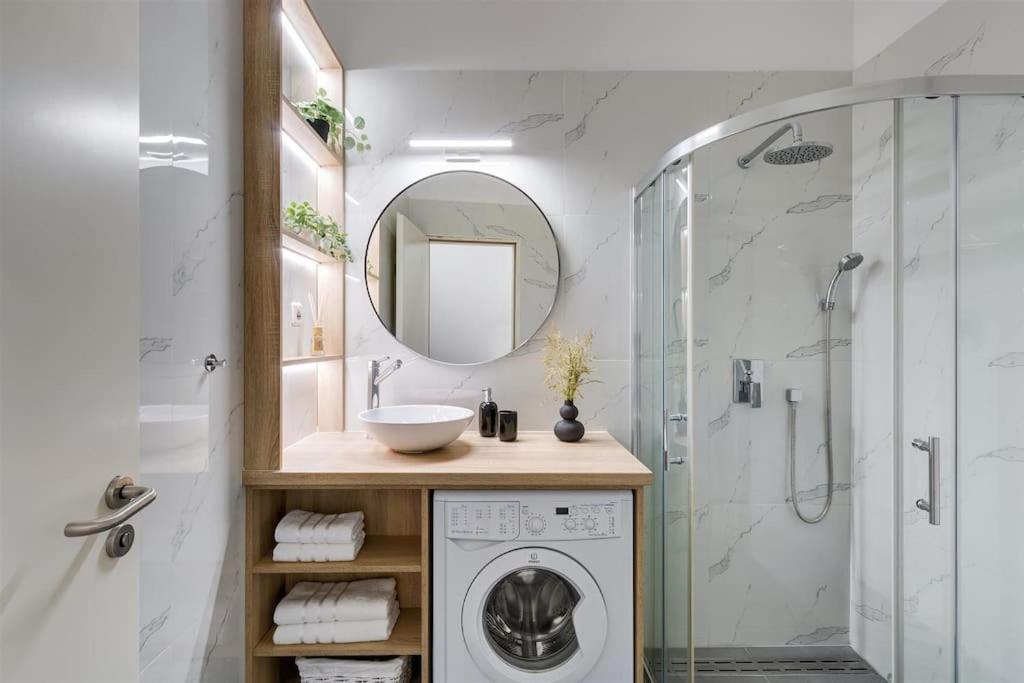 Central Premium Apartment at Madách Square view 4