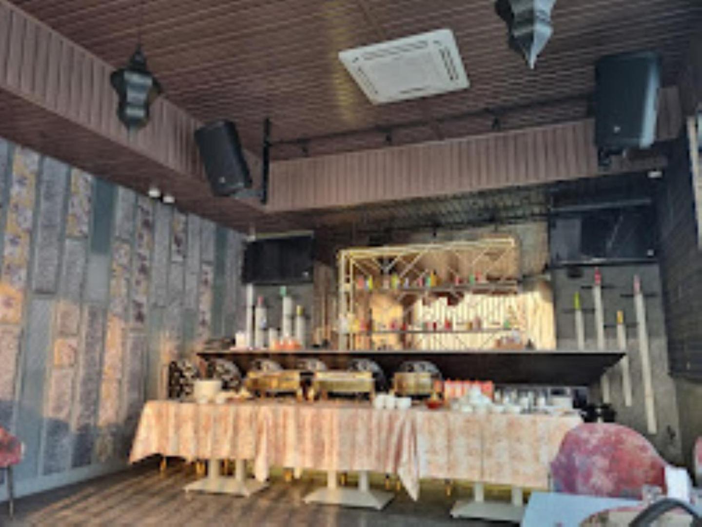 Red Orchid Hotel Kanpur view 5
