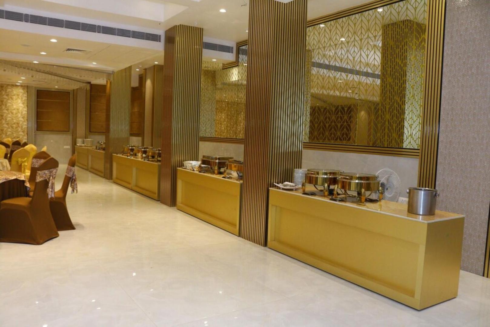 Red Orchid Hotel Kanpur view 4