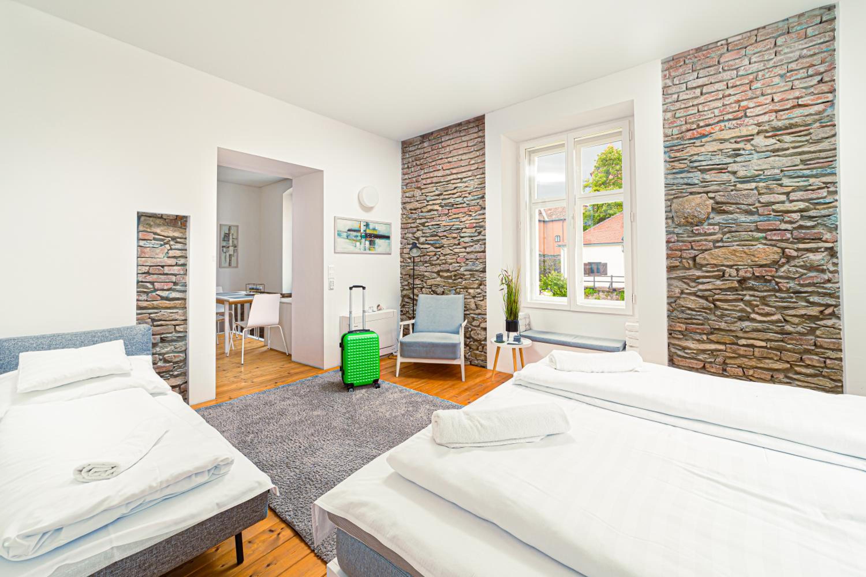 Komló Apartman - Mátyás view 4