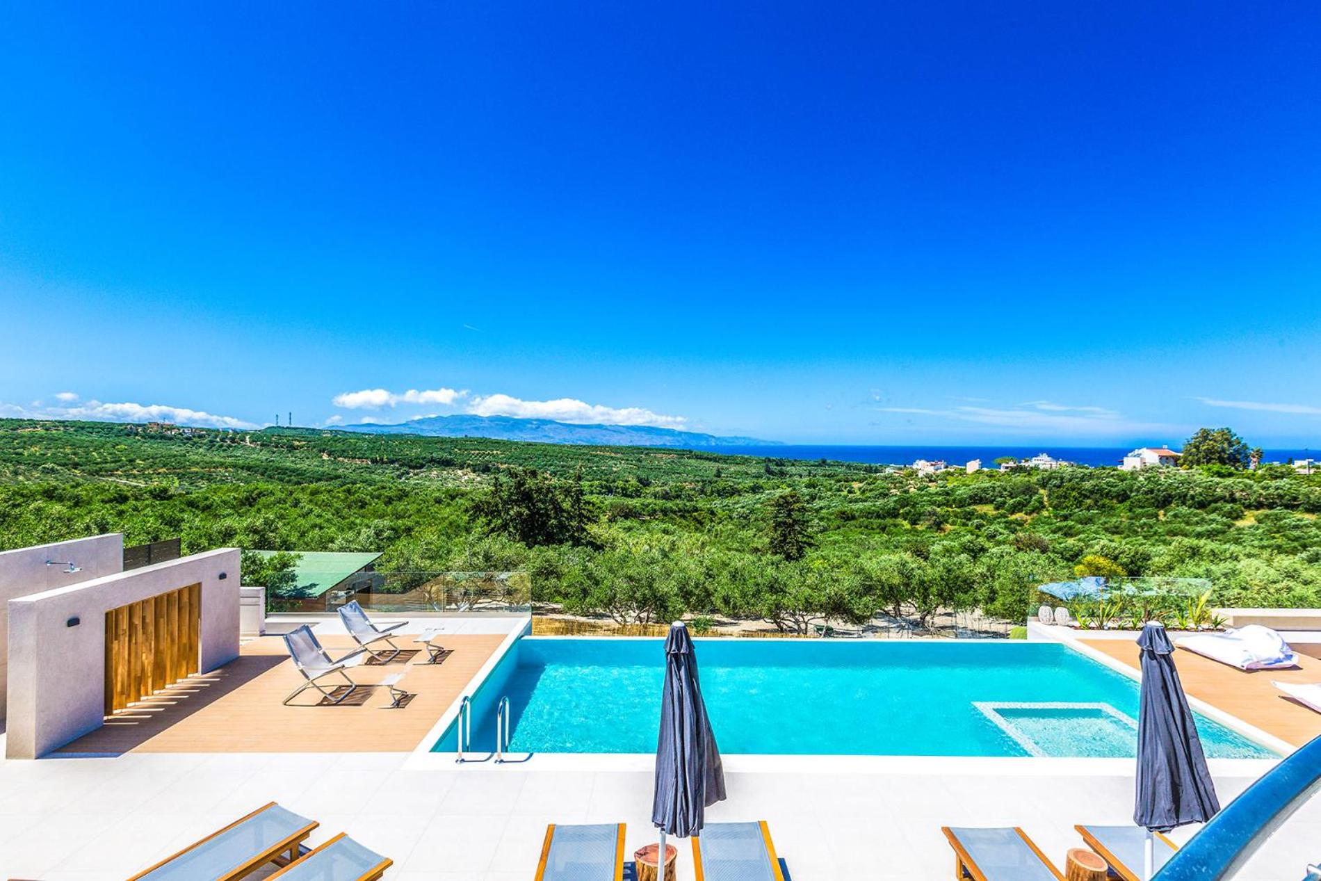 Villa Veggera Chania view 3