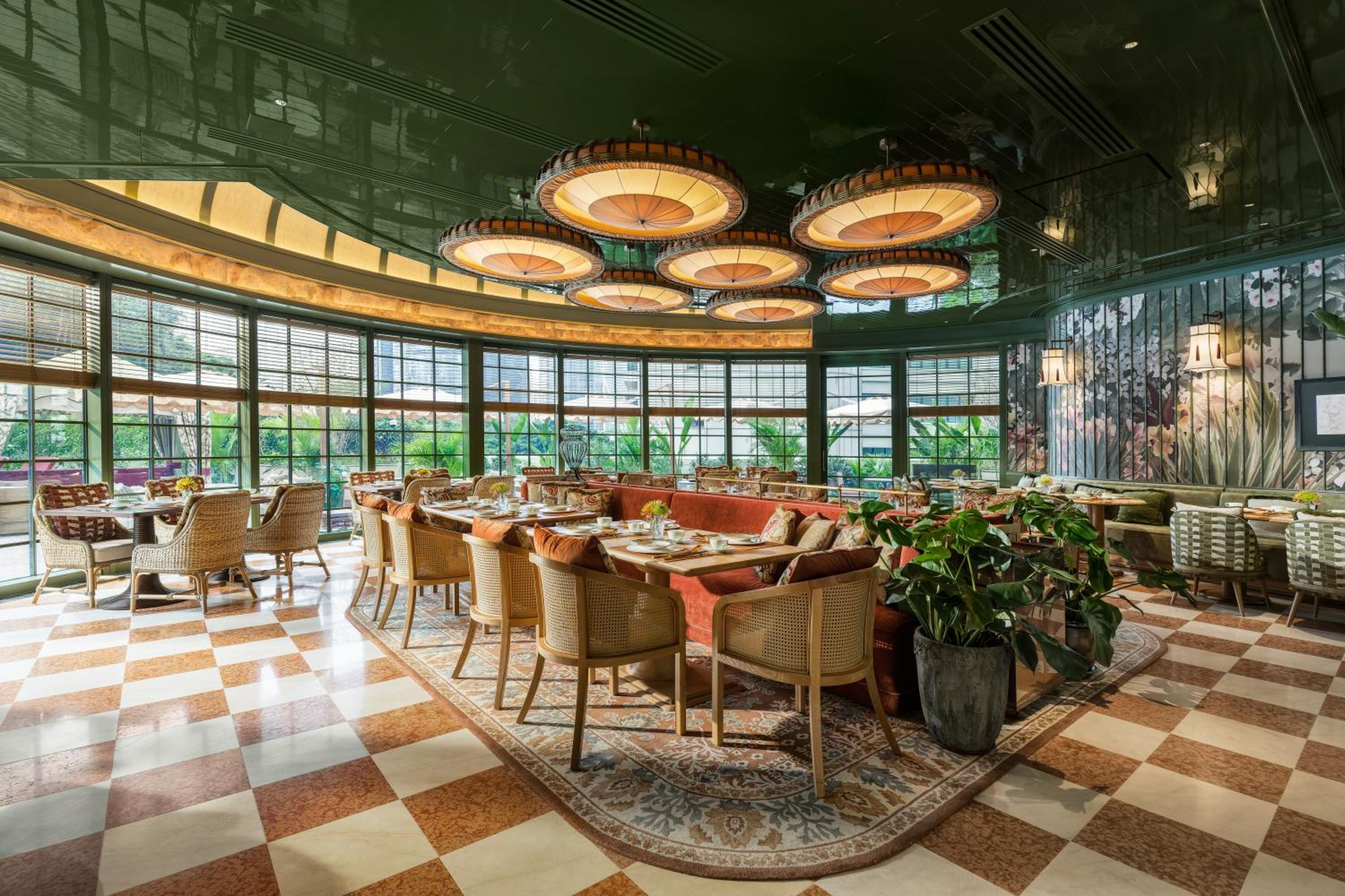 Island Shangri-La, Hong Kong
