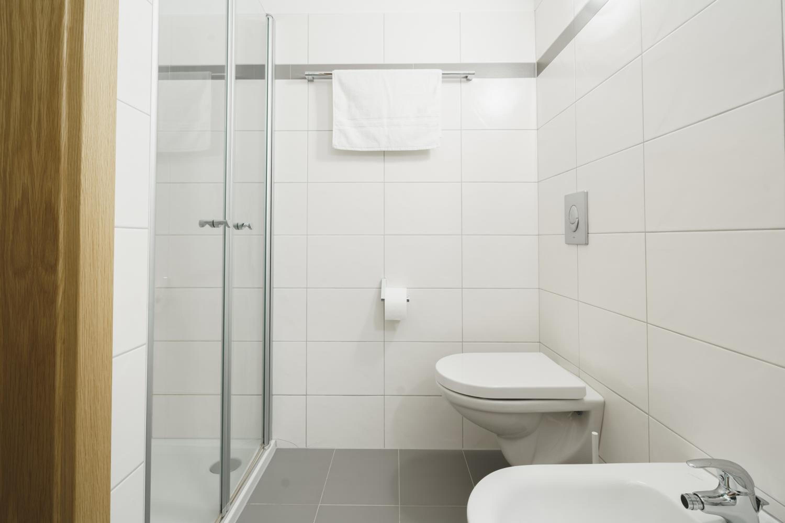 ALPSTAY Platzhirsch - Modern 2-Bedroom Family Apartment with Garden