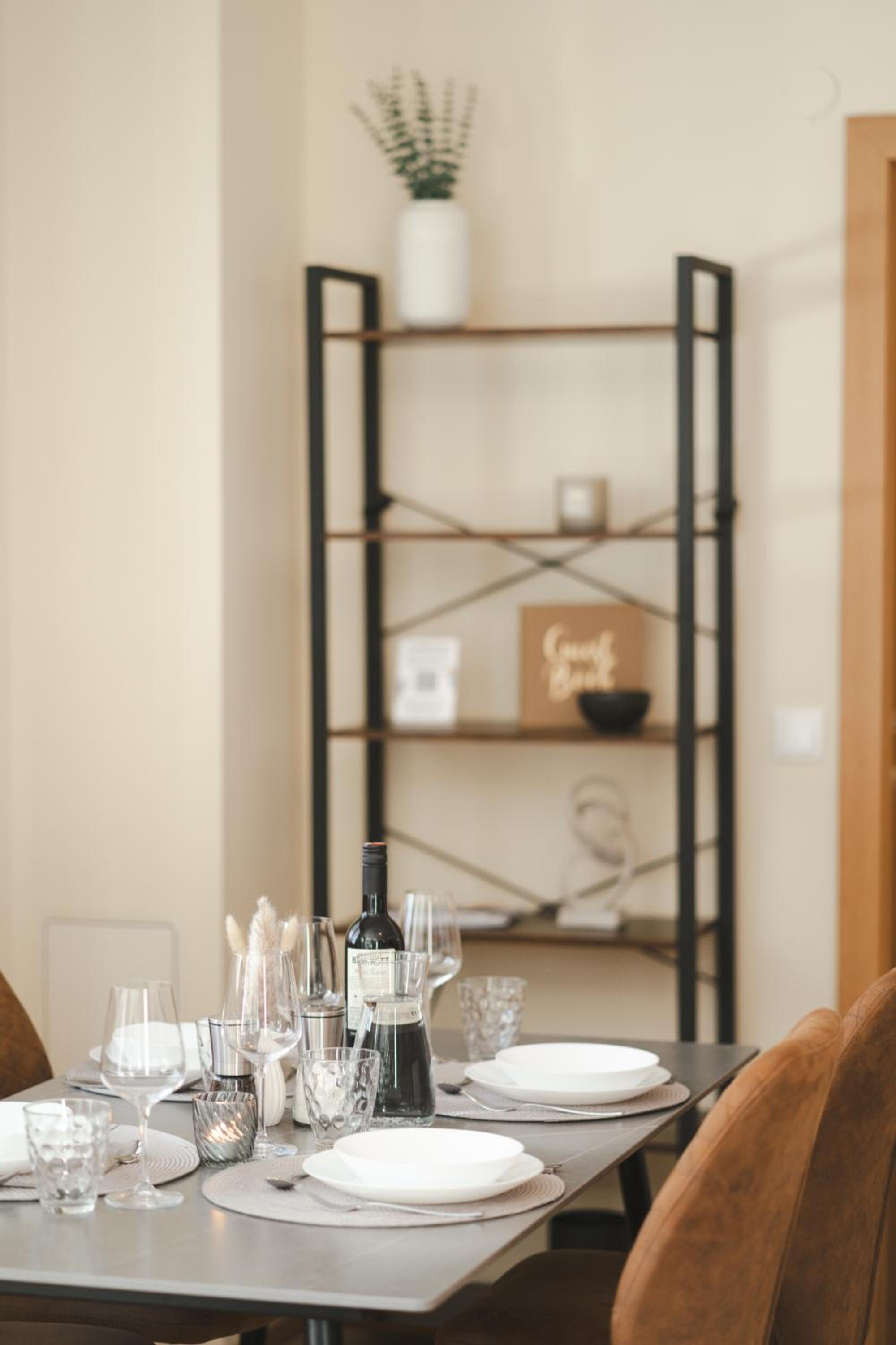 ALPSTAY Platzhirsch - Modern 2-Bedroom Family Apartment with Garden
