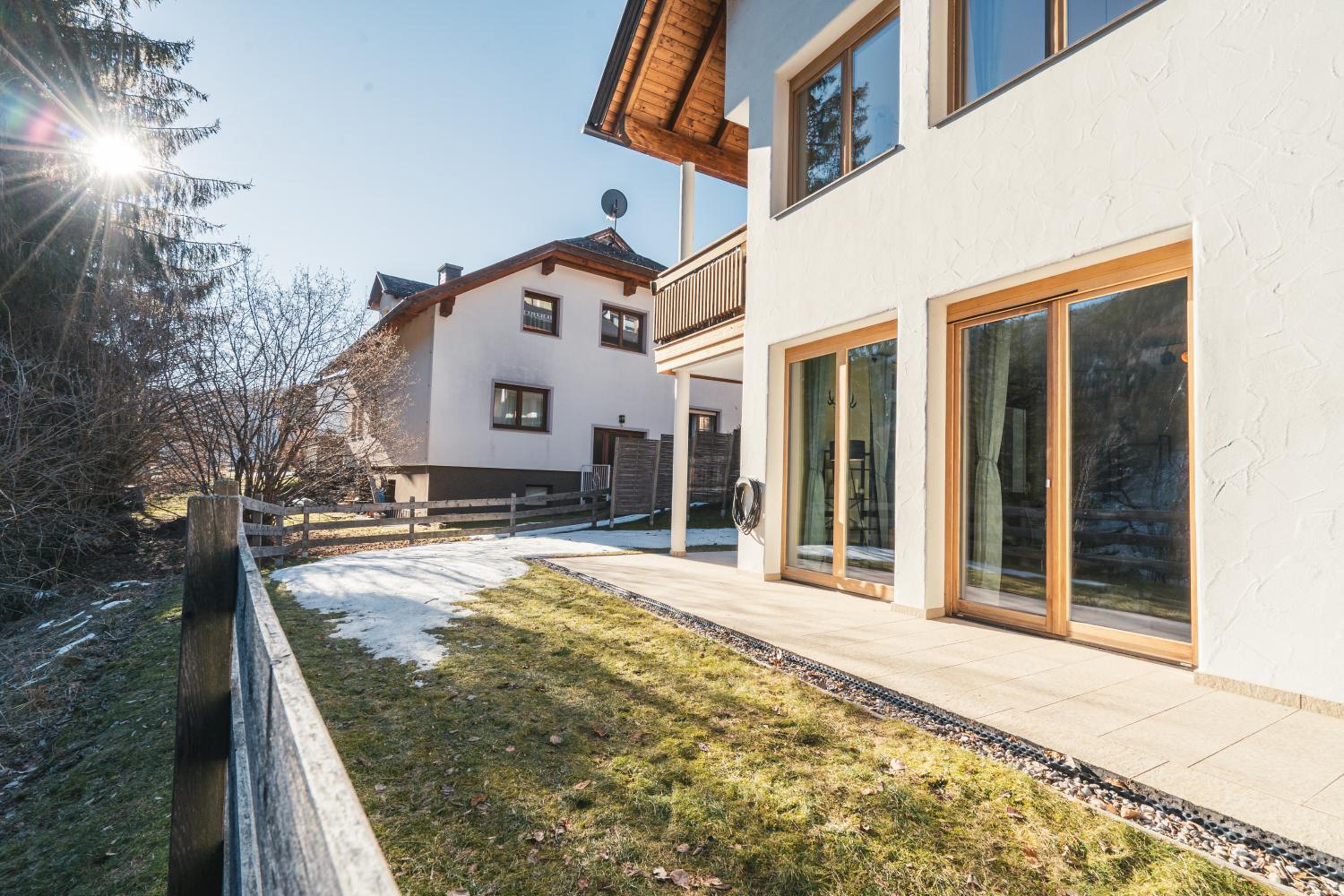 ALPSTAY Platzhirsch - Modern 2-Bedroom Family Apartment with Garden
