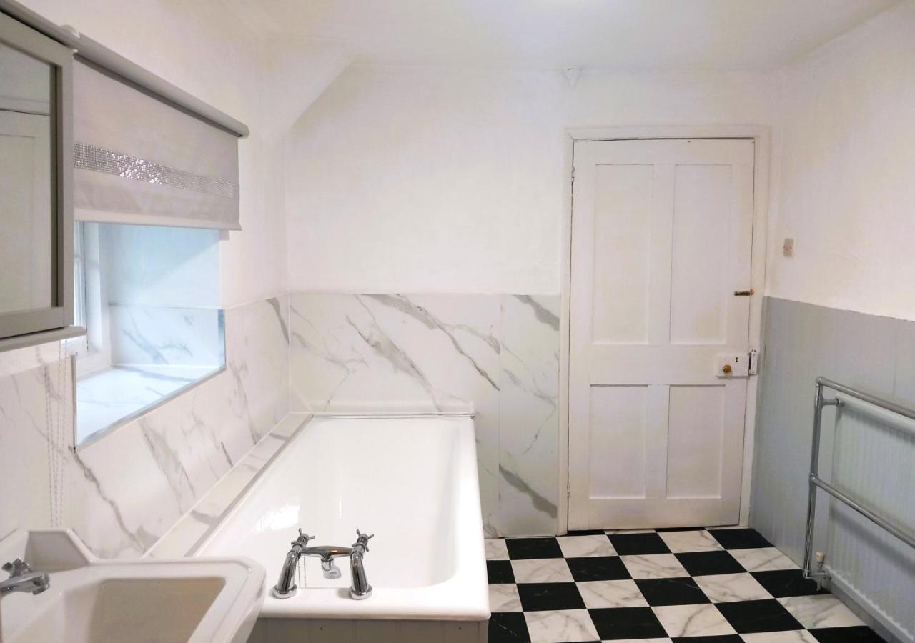 2 Bed in Rose Ash oc-nether
