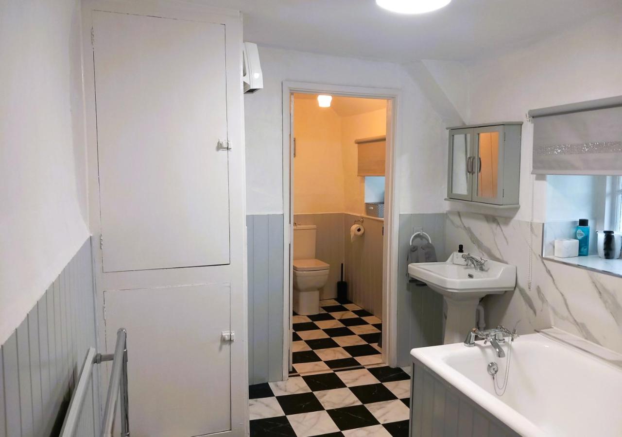 2 Bed in Rose Ash oc-nether