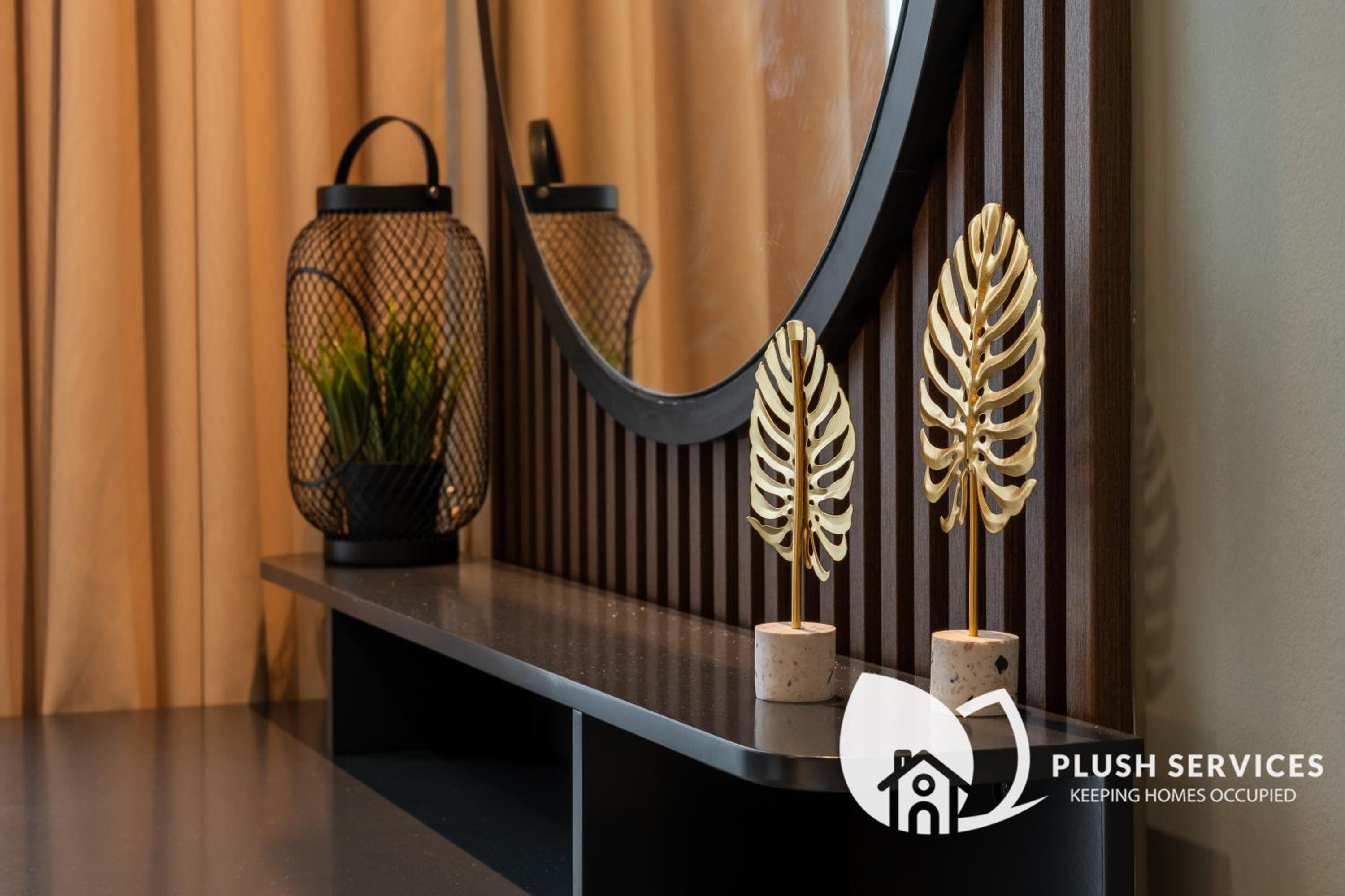 Binjai 8 by Plush