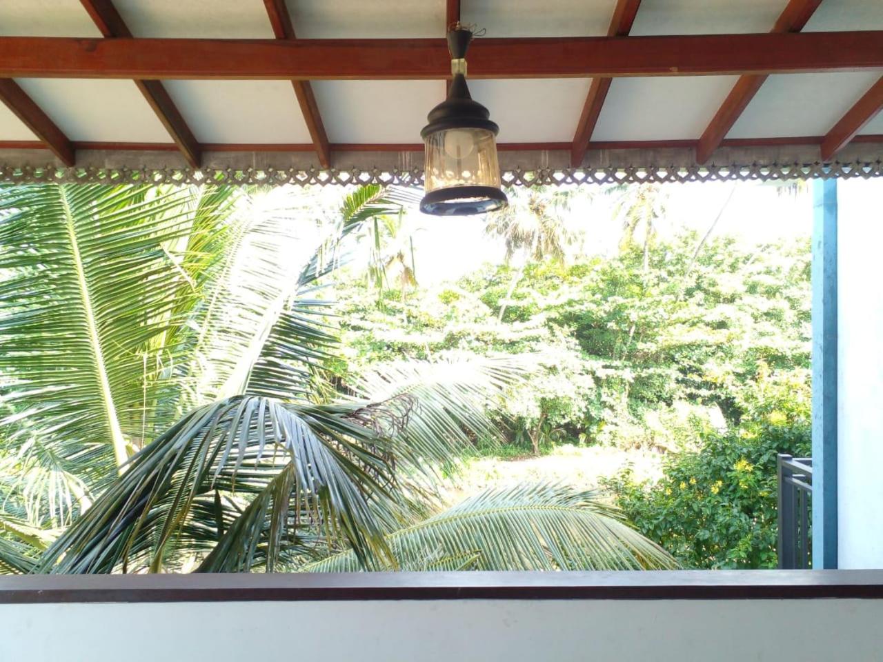 Whitecaps Cottage
