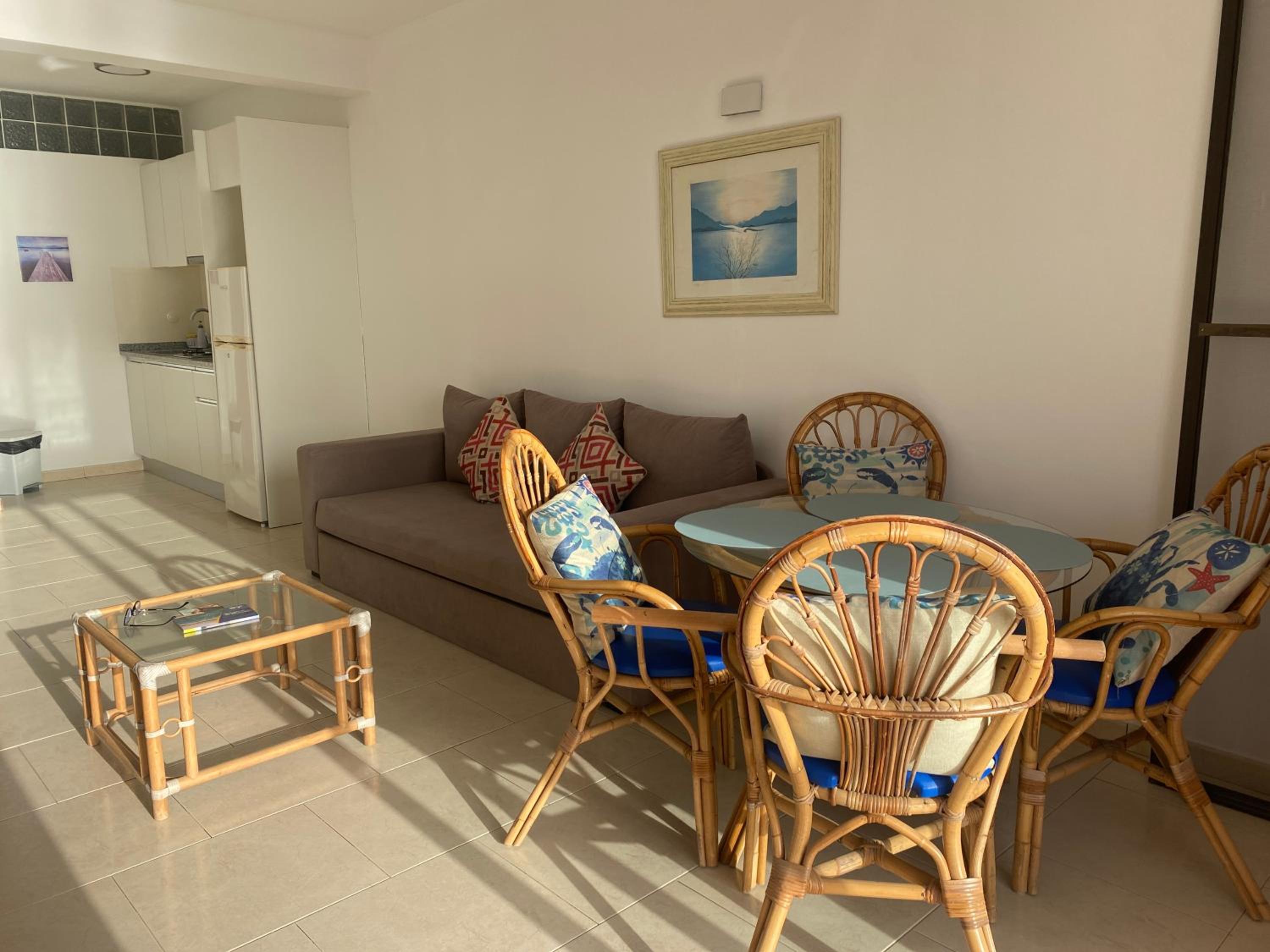 Aparthotel Praia Baixo