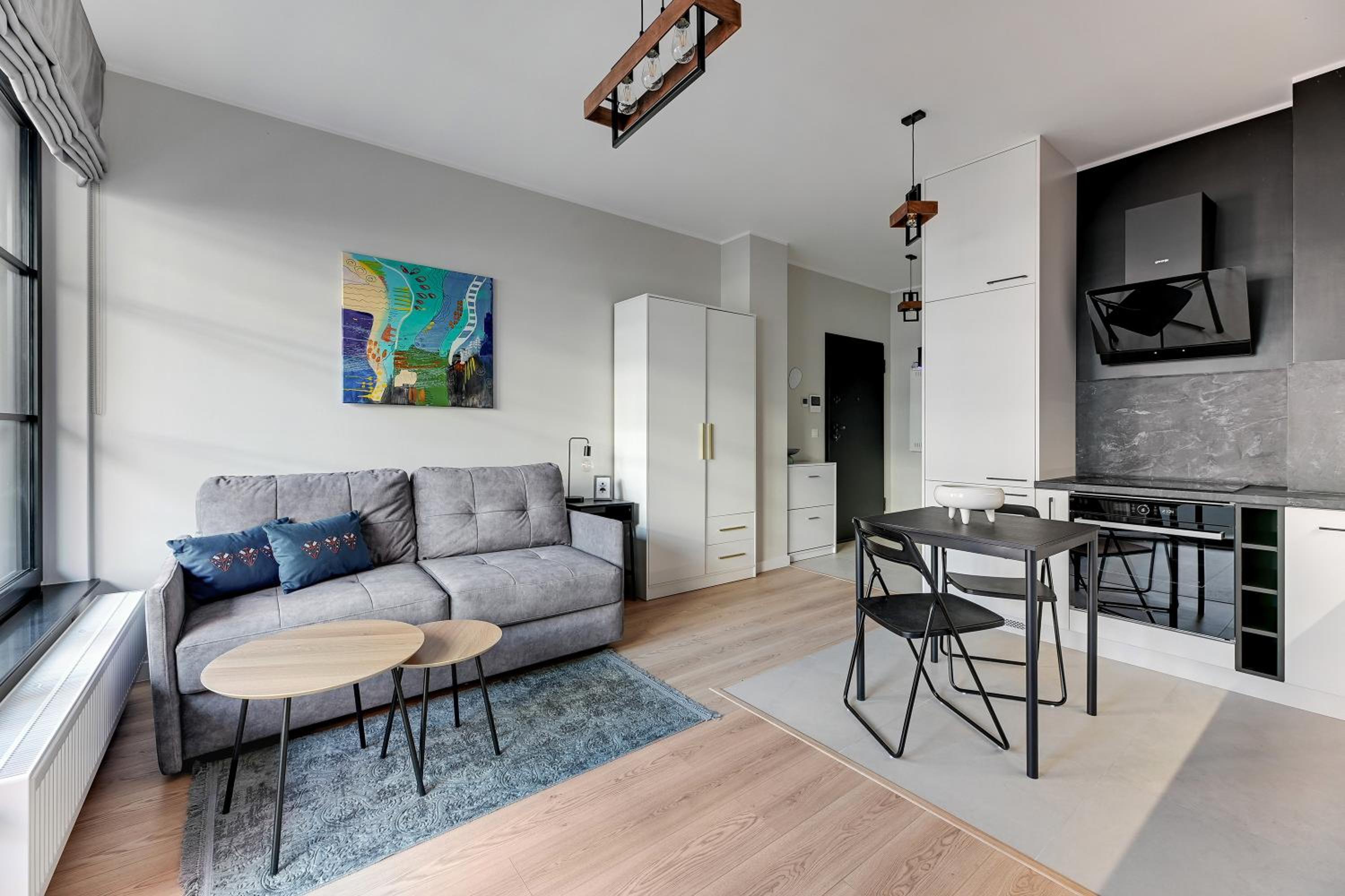 DOKI Living & Foodhall by Downtown Apartments