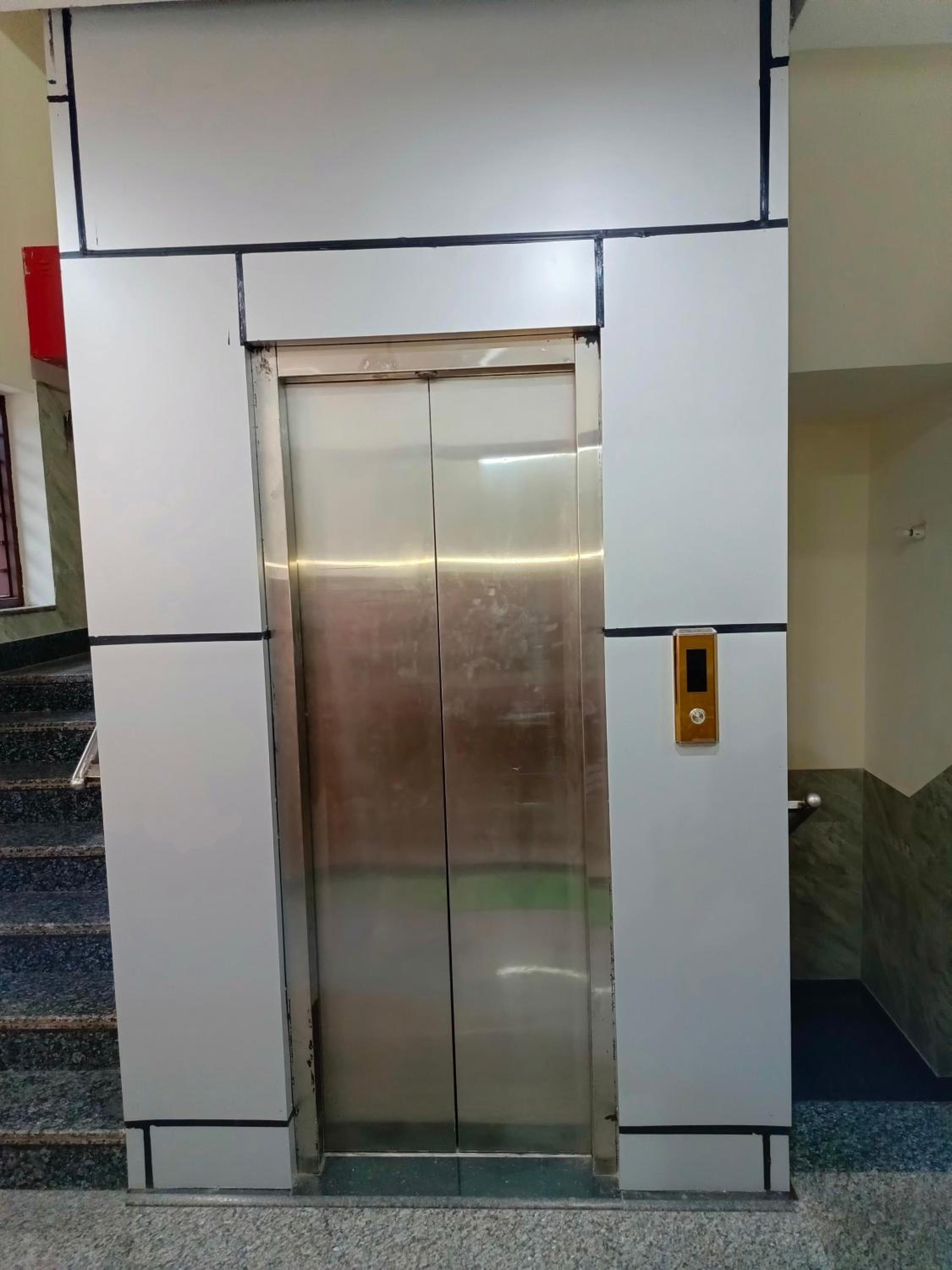 Shri Girraj Residency