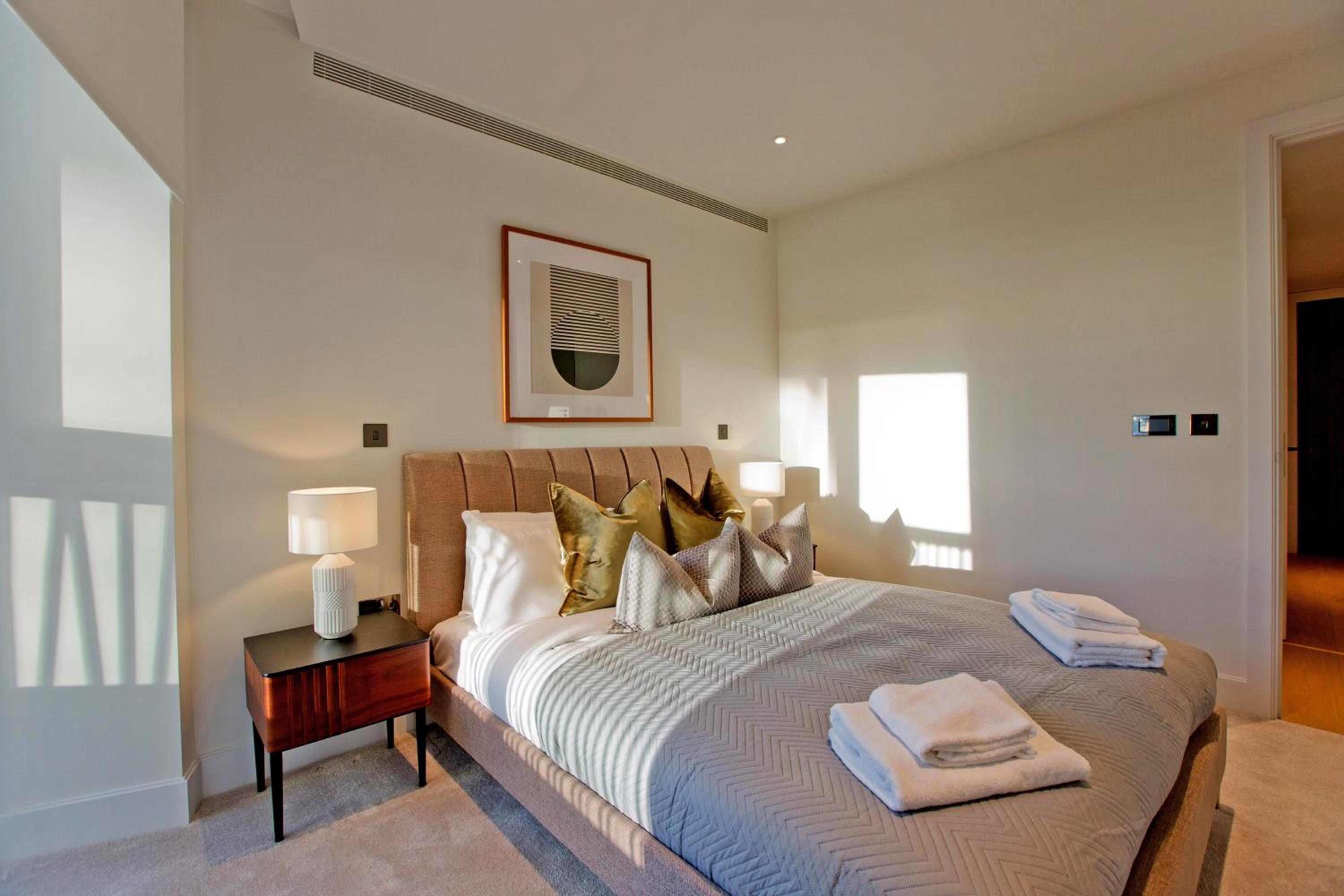 Fabulous Westfield 2 bed