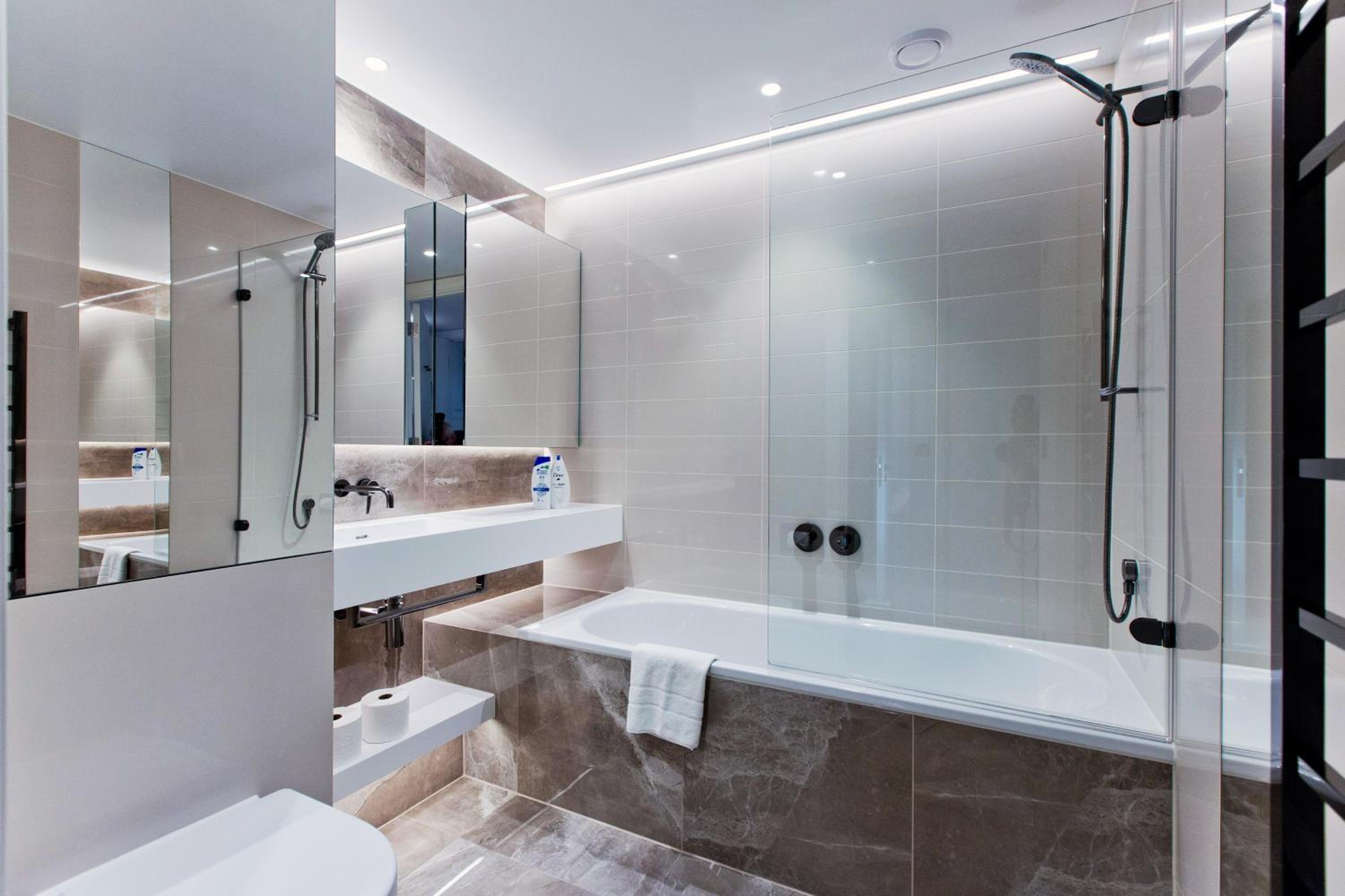 Fabulous Westfield 2 bed