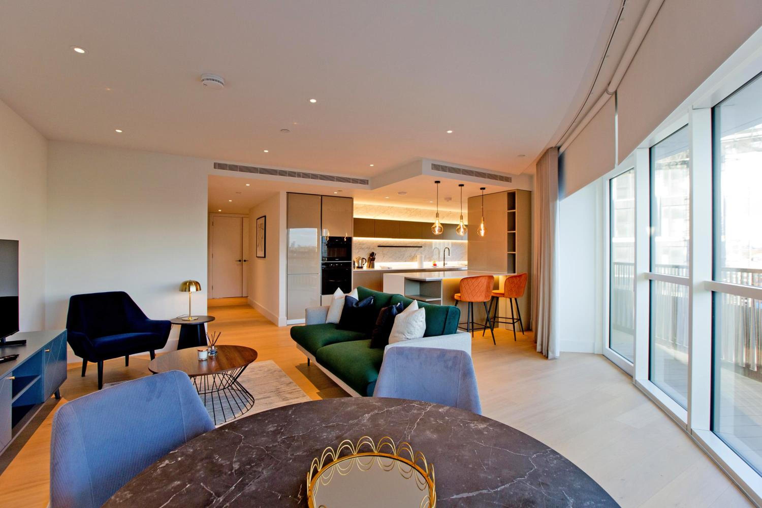 Fabulous Westfield 2 bed