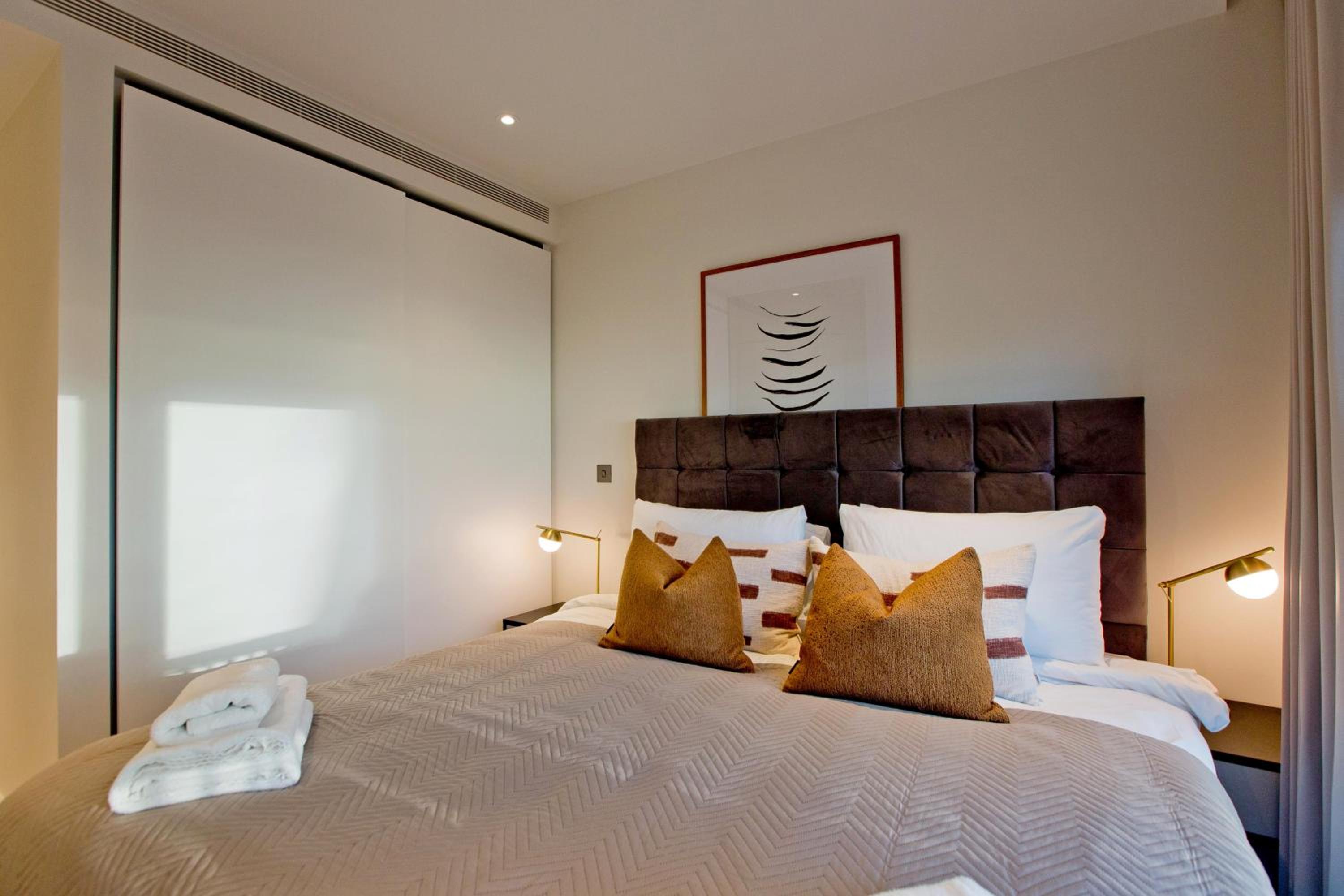 Fabulous Westfield 2 bed