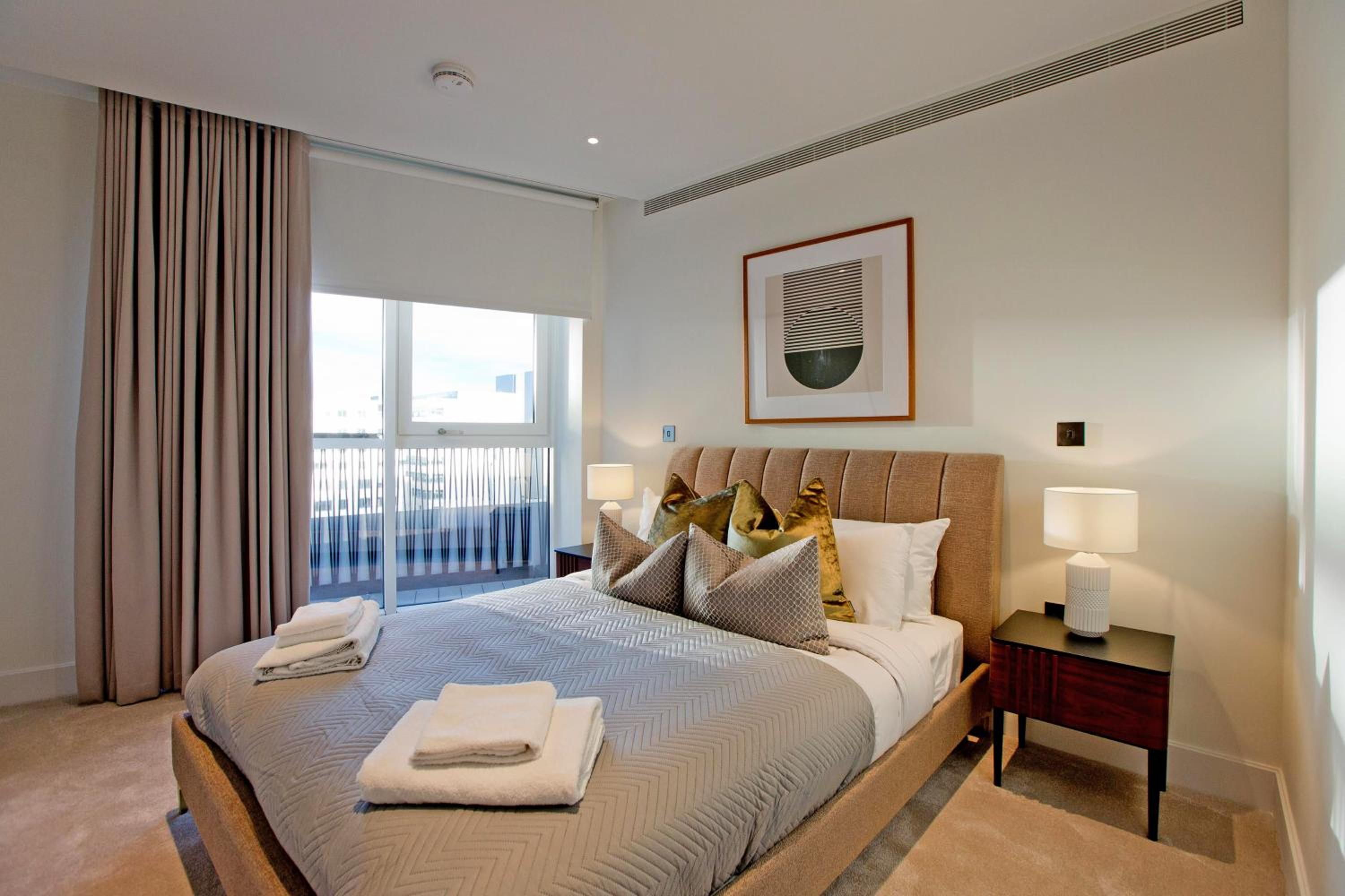 Fabulous Westfield 2 bed