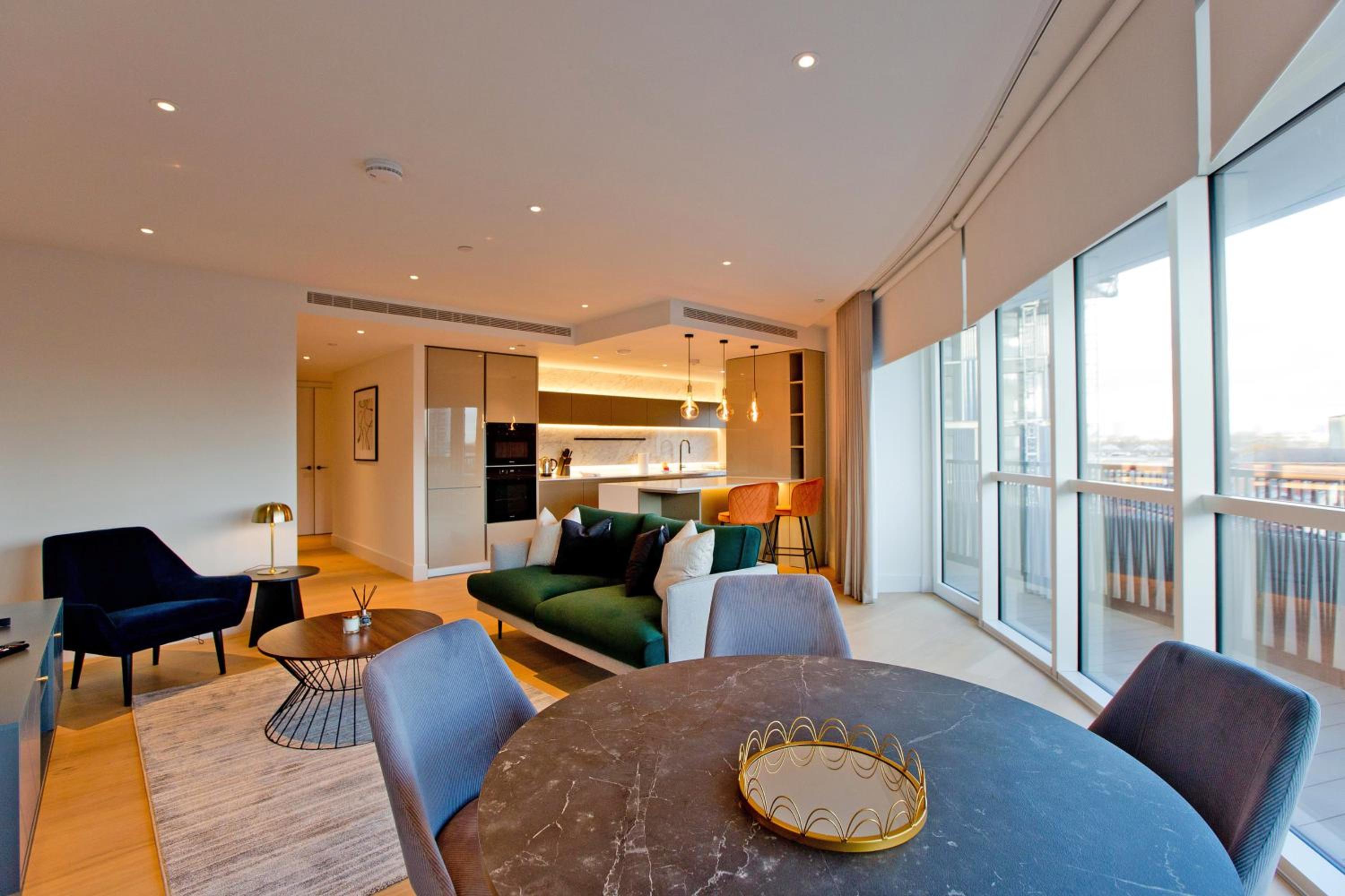 Fabulous Westfield 2 bed