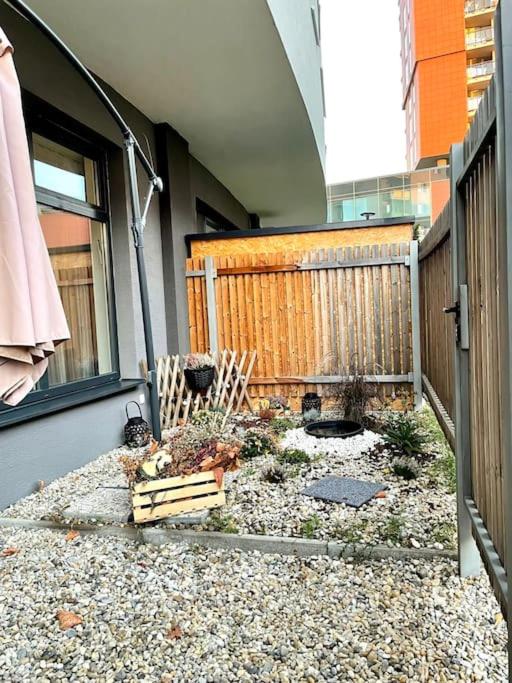 Amazing large 2,5rooms with terrace and parking! view 2