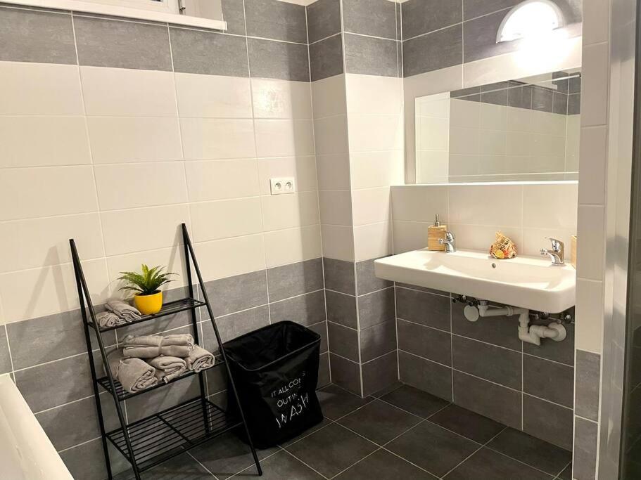 Amazing large 2,5rooms with terrace and parking! view 5
