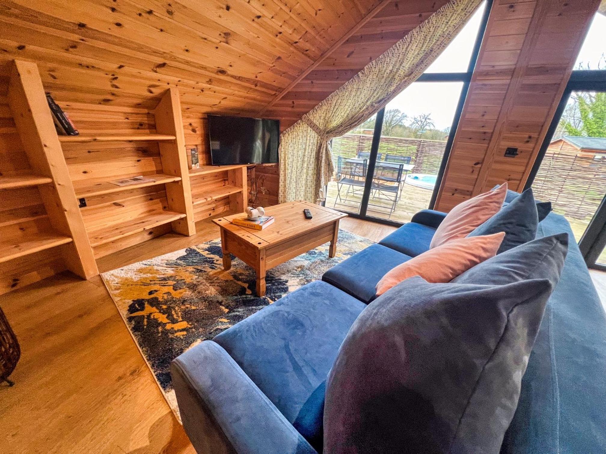 Kings Lynn Vacations - Woodlakes Park By Liv Retreats - Property Image 72