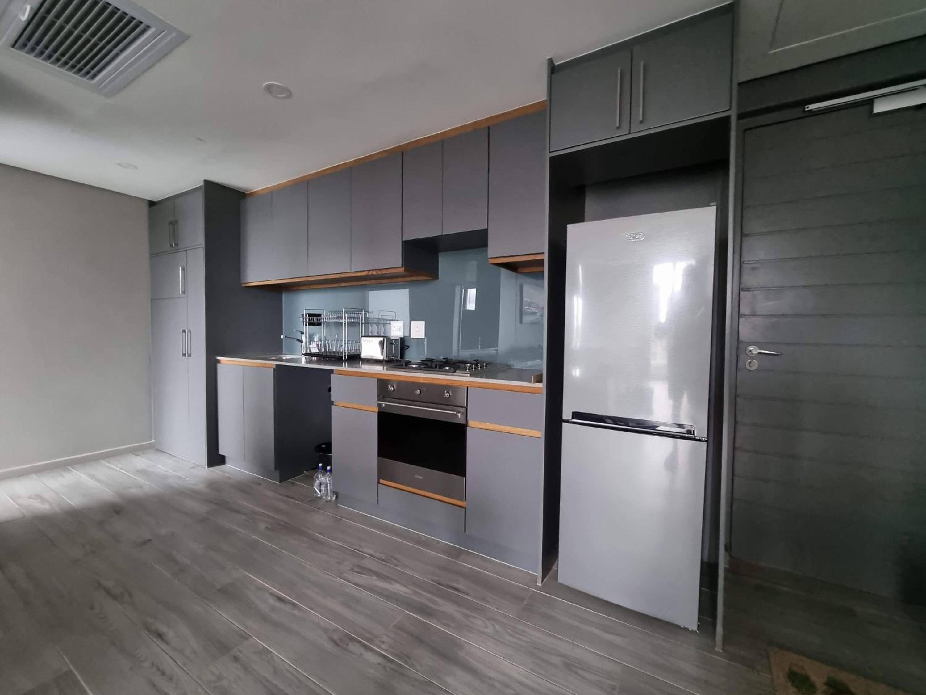 Umhlanga Arch - Business Executive 2BR Suite view 3