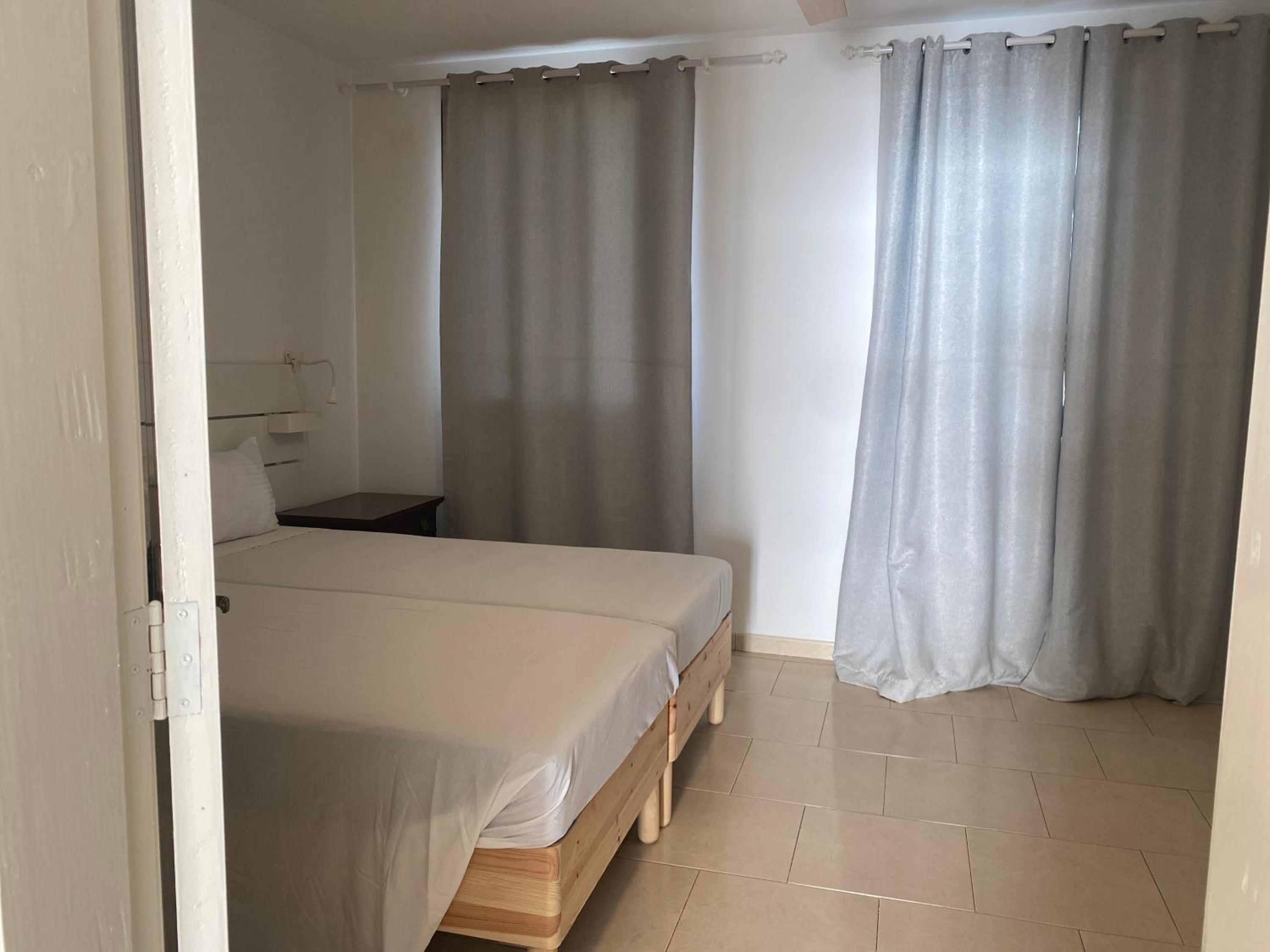 Aparthotel Praia Baixo