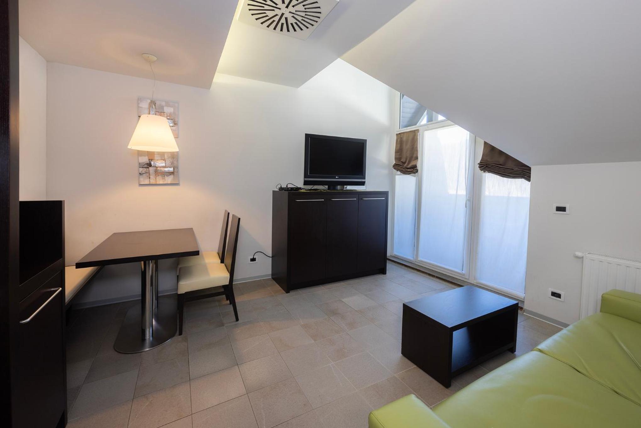 Apartments Trio