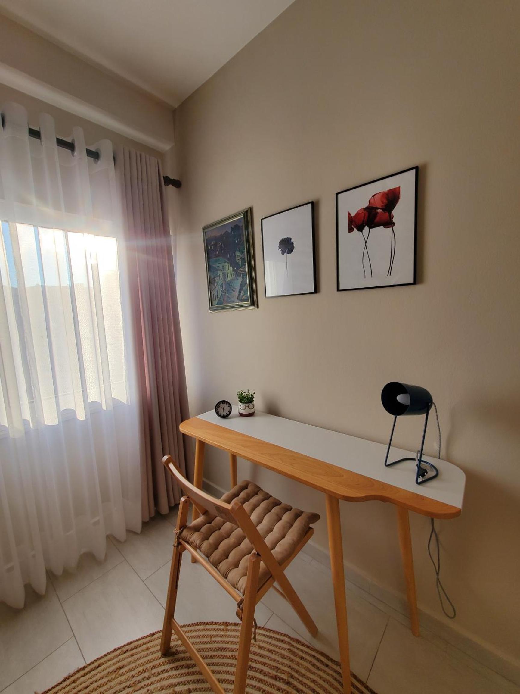 Francie's Apartment, Tirana