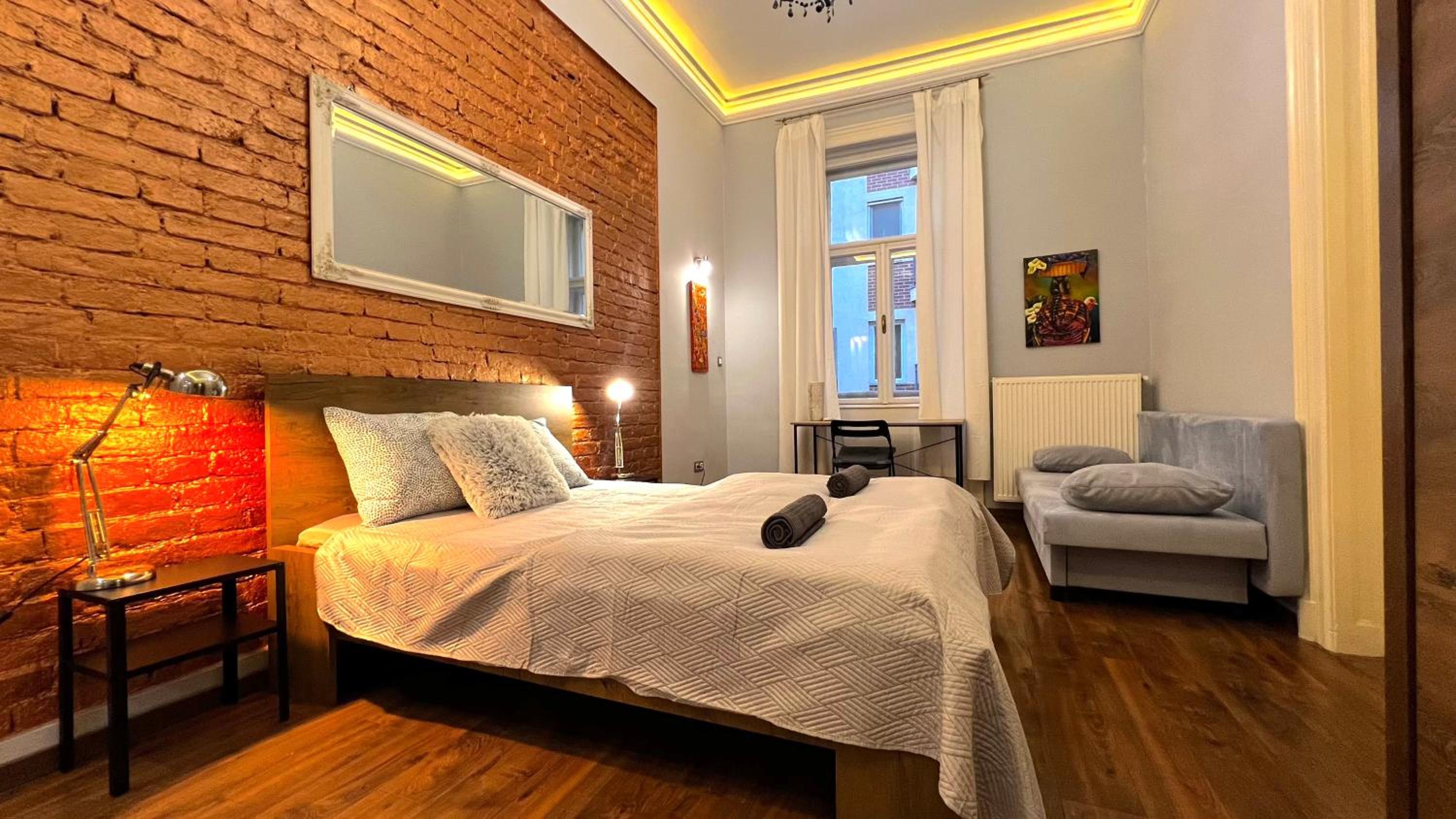 V6 Apartment by Small Home Budapest