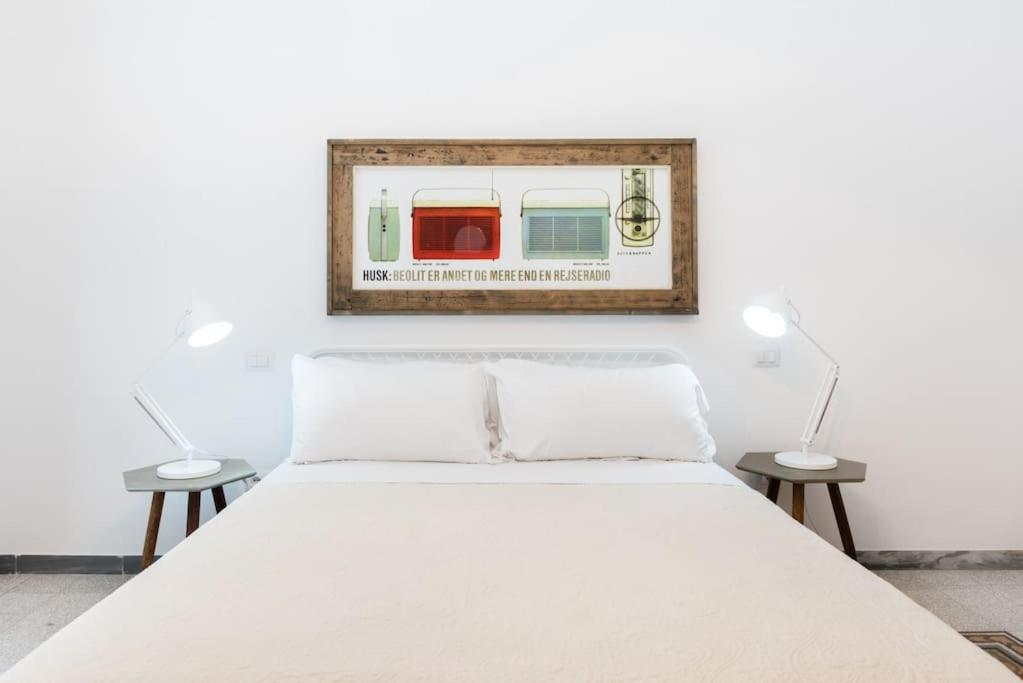 Modern Comfort, Poetic Charm