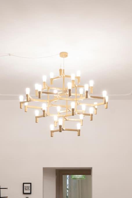 Modern Comfort, Poetic Charm