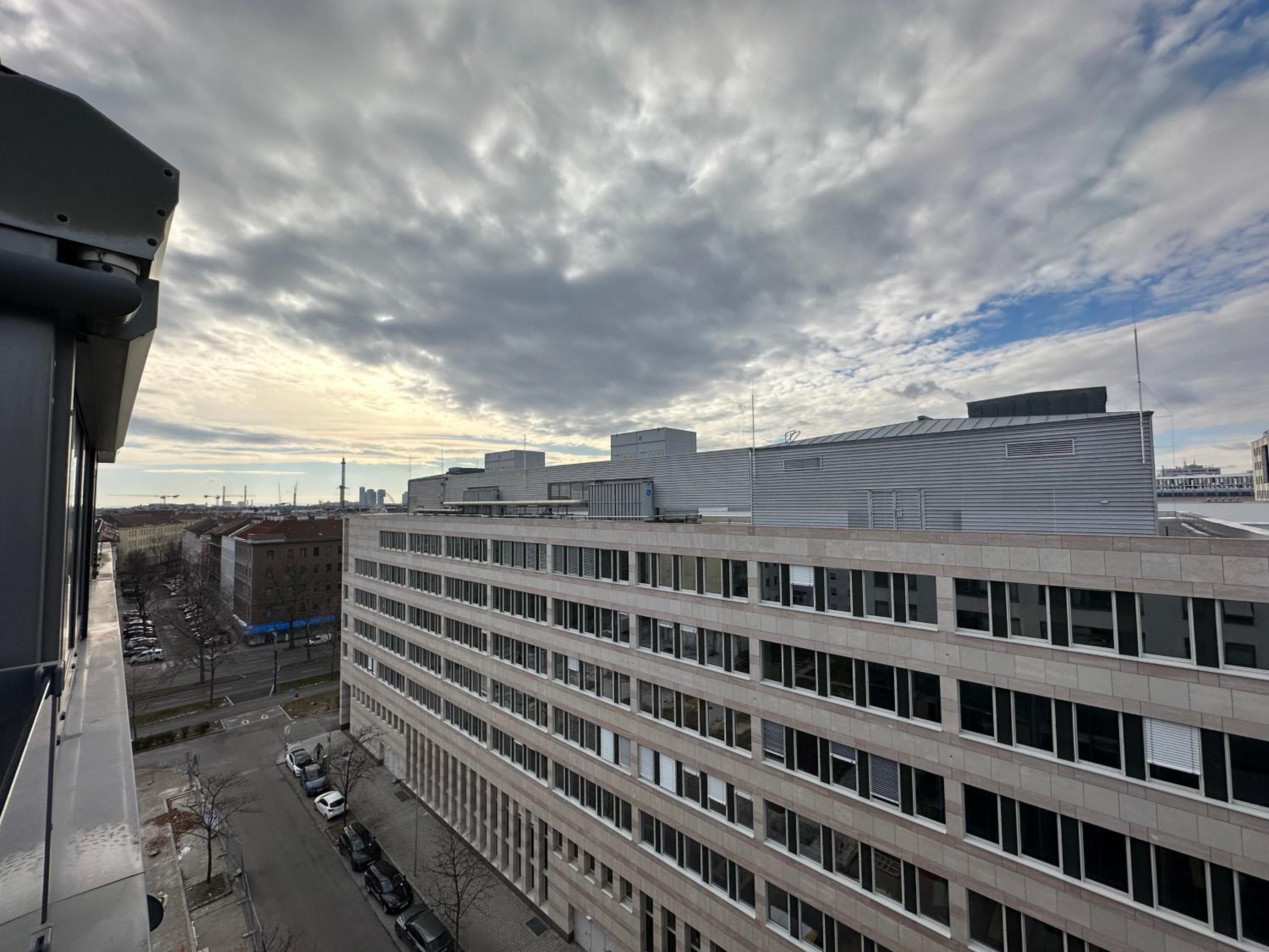FeelHome-Prater-Ausblick-Terrasse-6 Gäste-WiFi-Smart TV