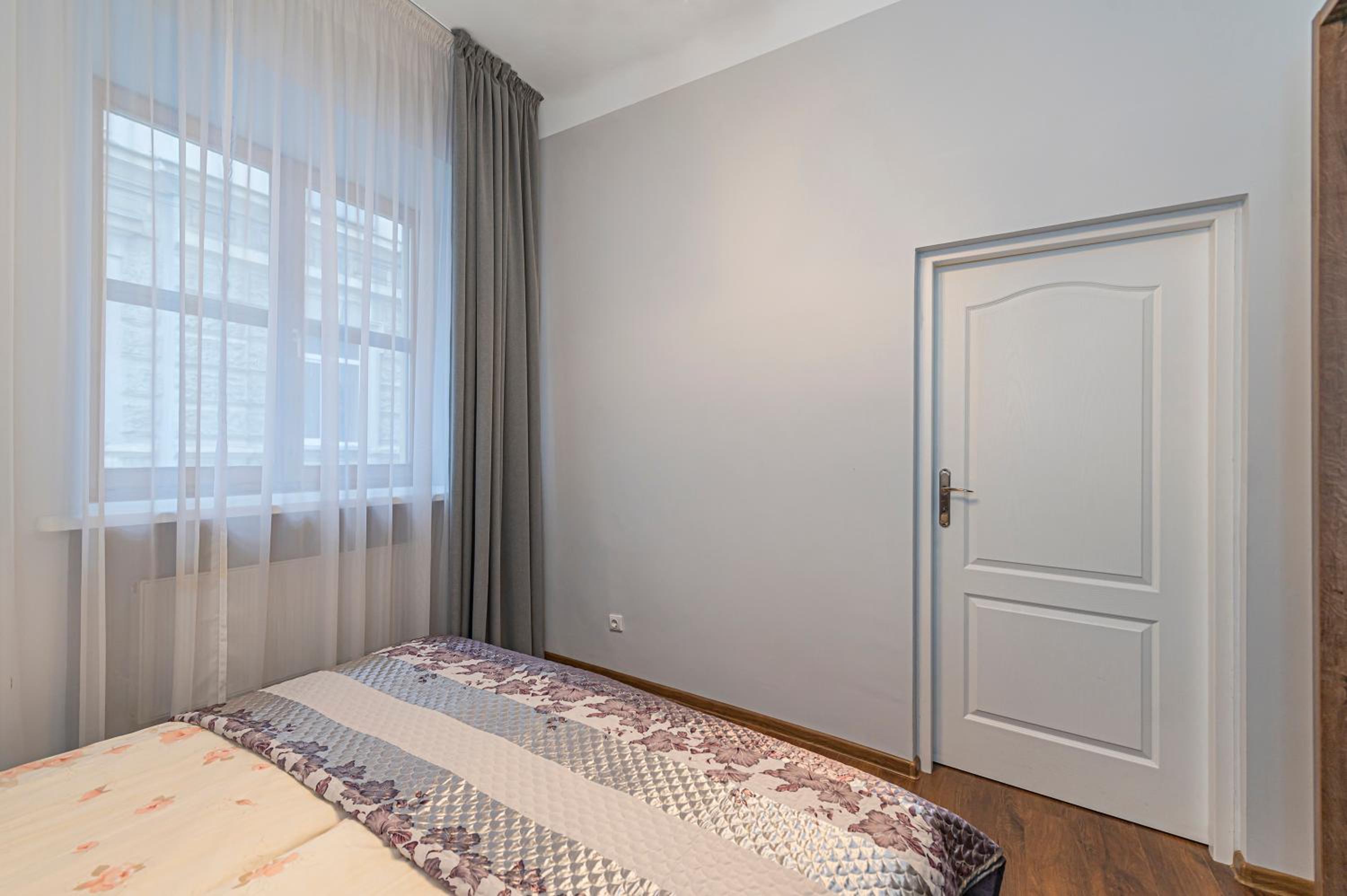 Old town apartment with free parking by Polo Apartments view 2