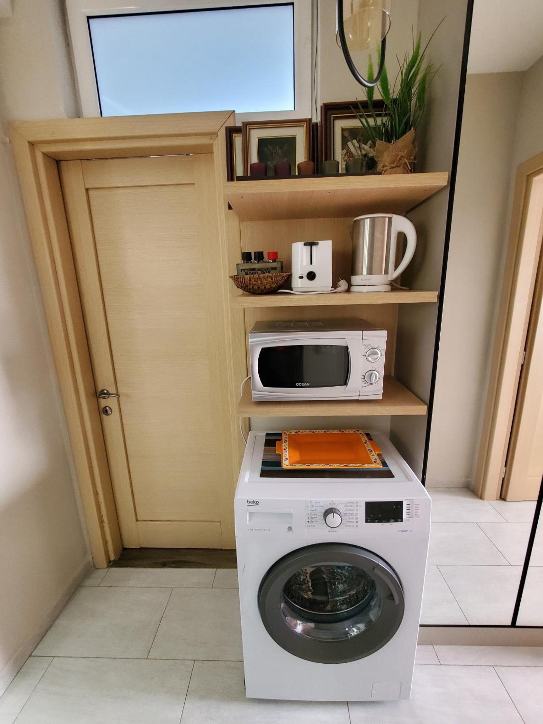 Francie's Apartment, Tirana