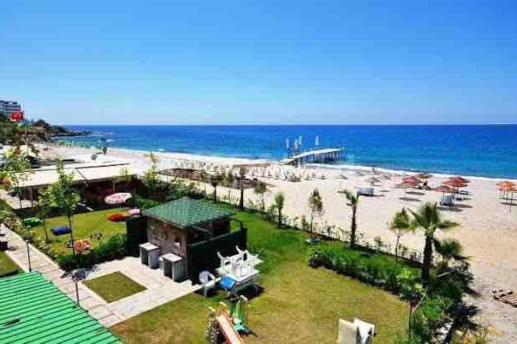 Luxury penthouse with amazing sea view first row view 4