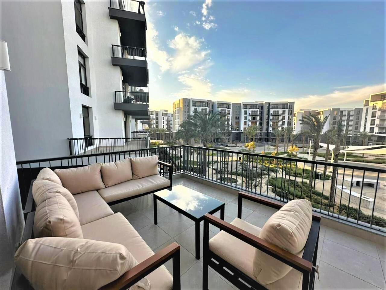 2BR Apartment CFC Aura Living