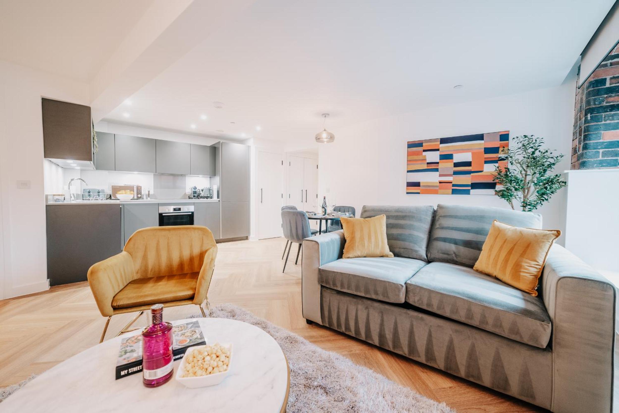Lockside Apartment 46 view 3