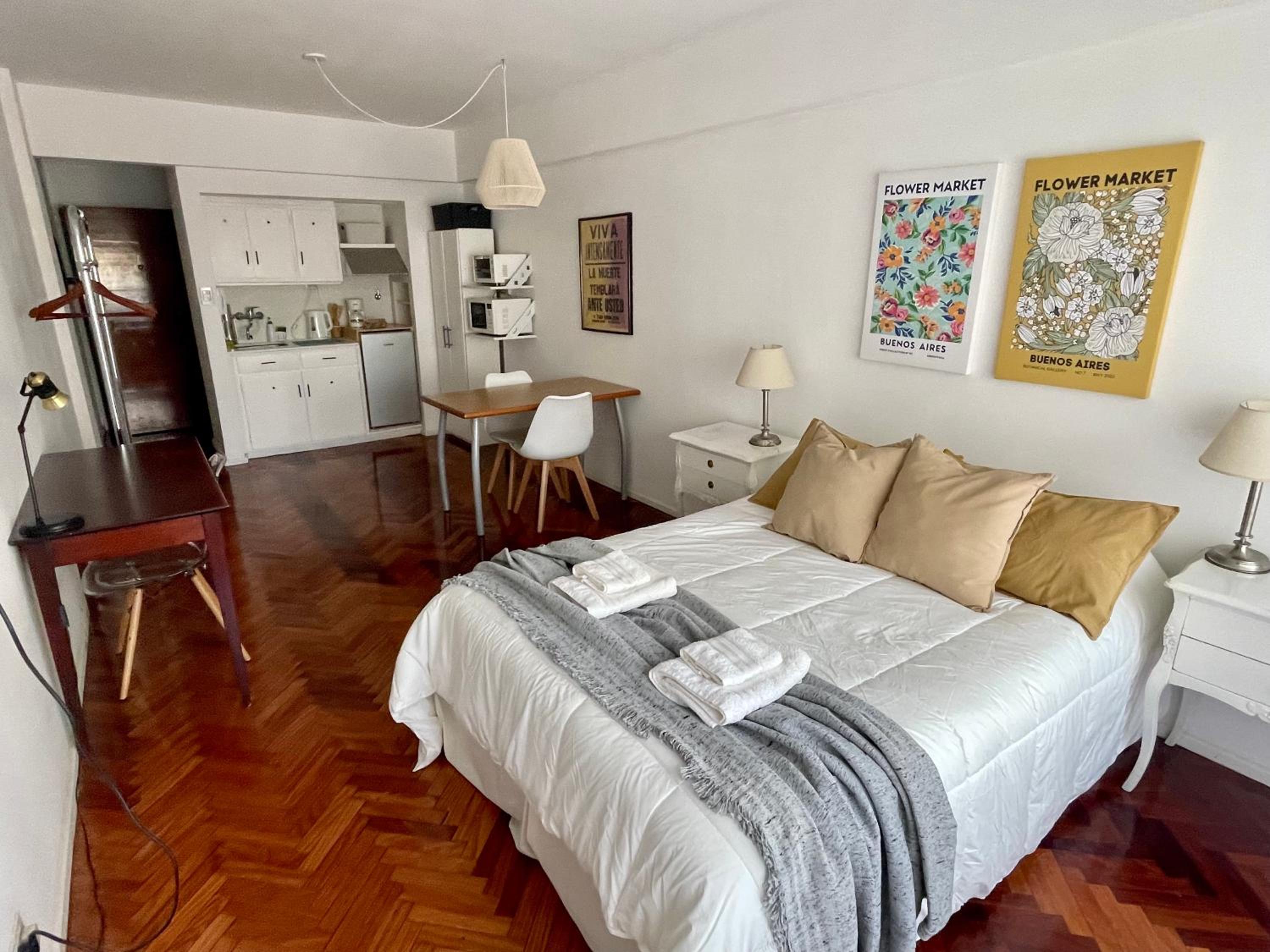 Ubicación ideal en Palermo, cómodo departamento lleno de luz.