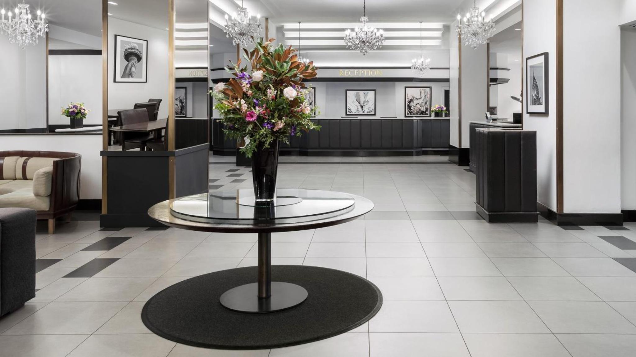 Reception & Lobby