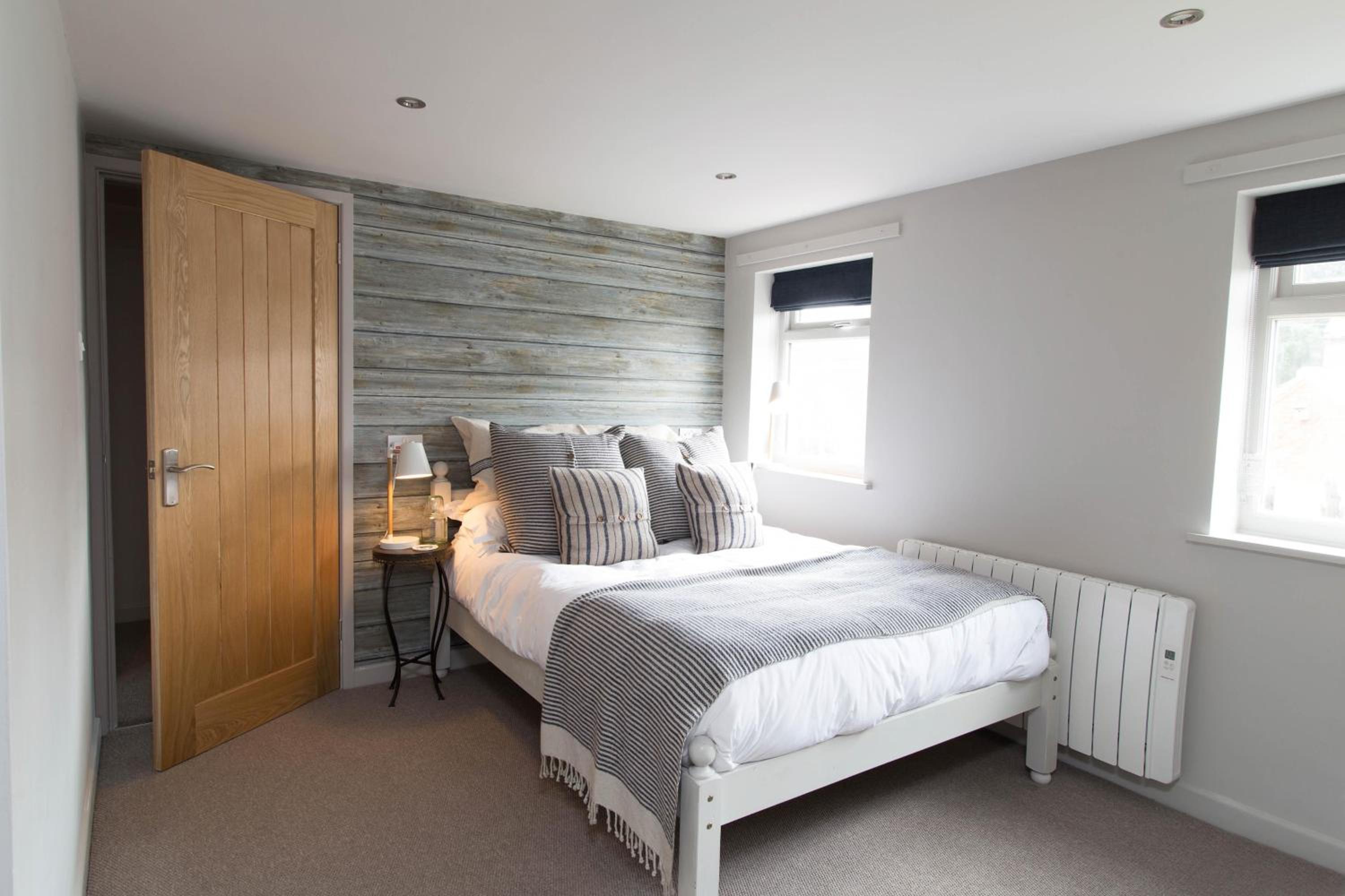 Hillview Lodge