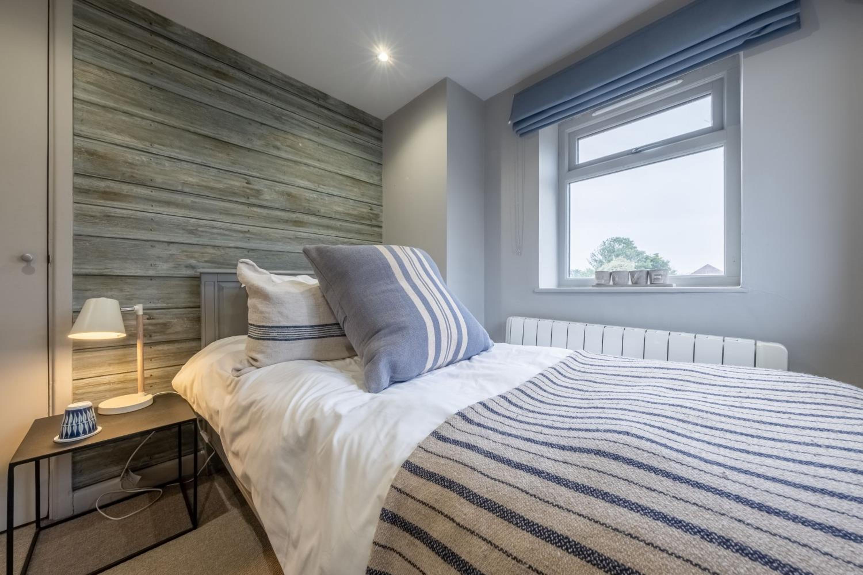 Hillview Lodge