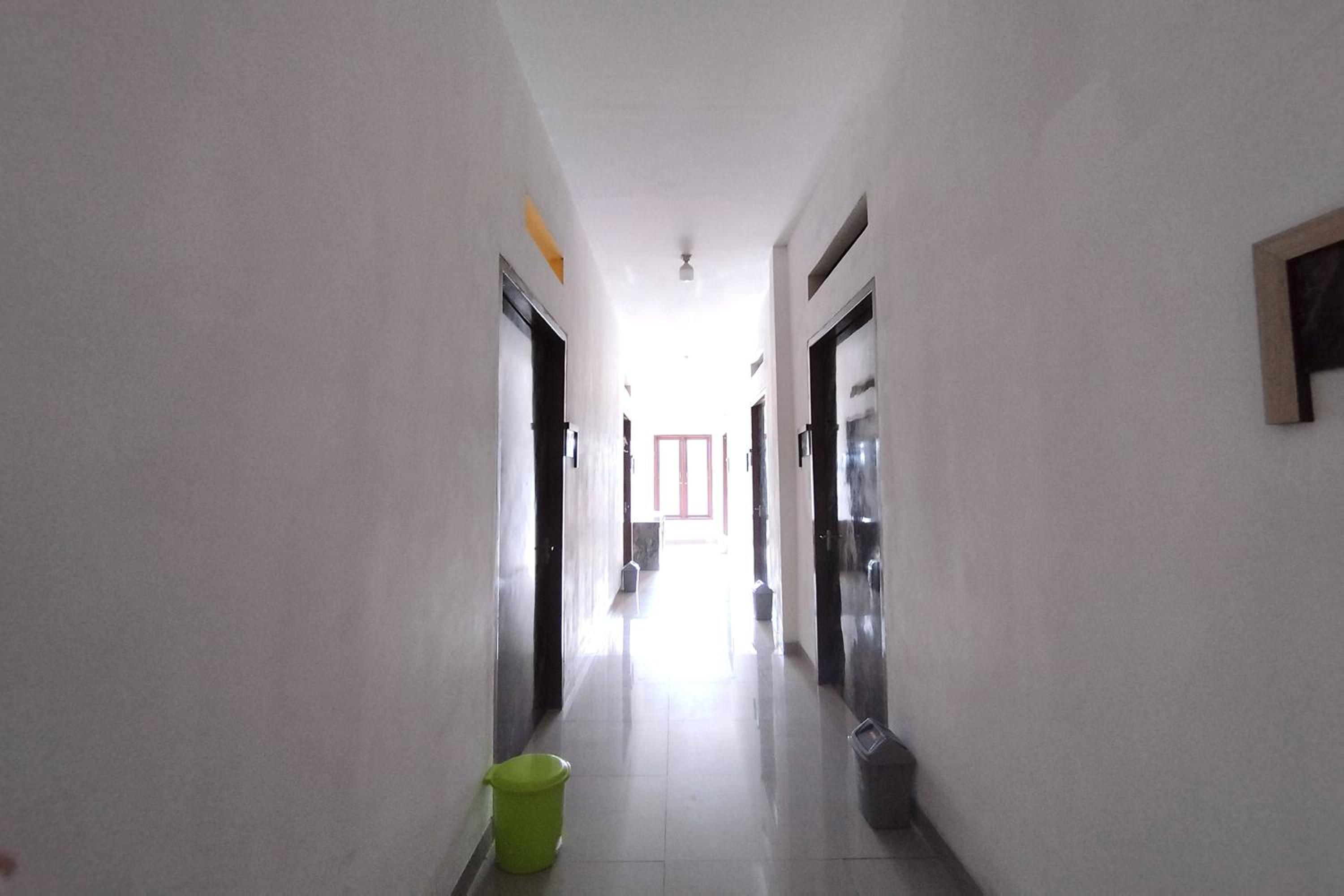 RedDoorz near Islamic Center Jambi view 5